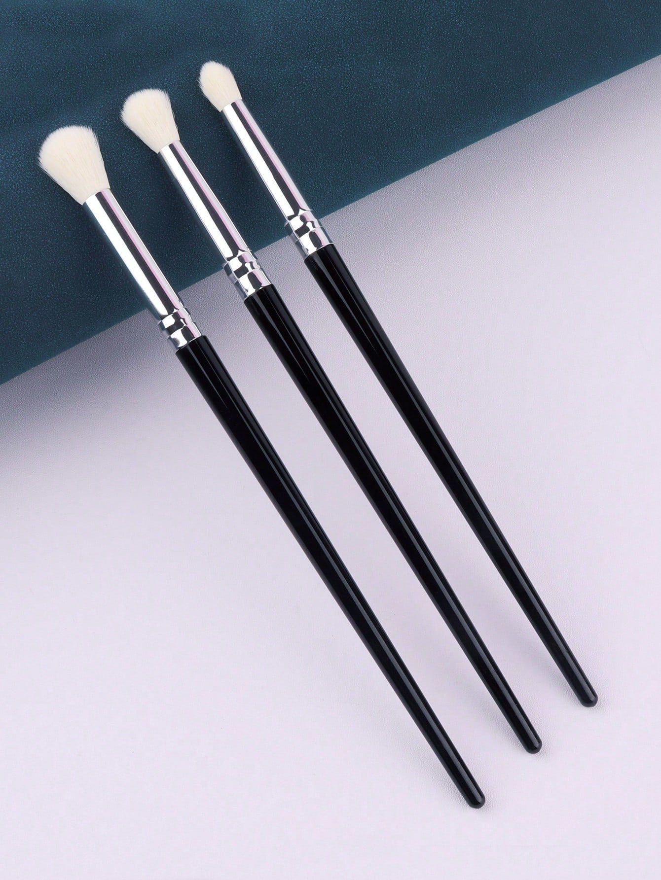 8pcs Champagne Gold Eyeshadow Brush Set, Soft Bristle Makeup Brush Set, Eye Makeup Brushes, Beginner Nose Shadow Blending Brush, Delicate Eyeliner Brush, Fine Pointed Eyebrow Brush, Makeup Tools Set,E