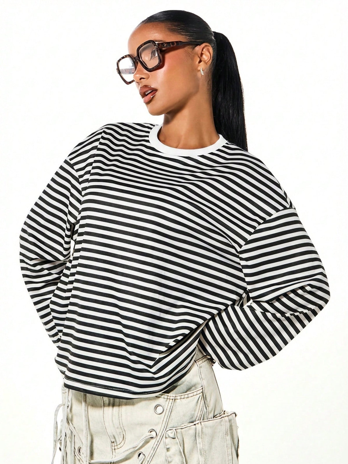 SUMWON WOMEN Long Sleeve Striped T-Shirt Casual Oversized Loose Fit Crew Neck Top Fall Winter Everyday Wardrobe Essential