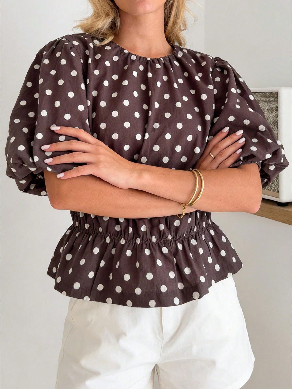 Women's Puff Sleeve Tops Fashionable Dot Print Round Neck Cinched Waist Blouse For Casual Daily Wear