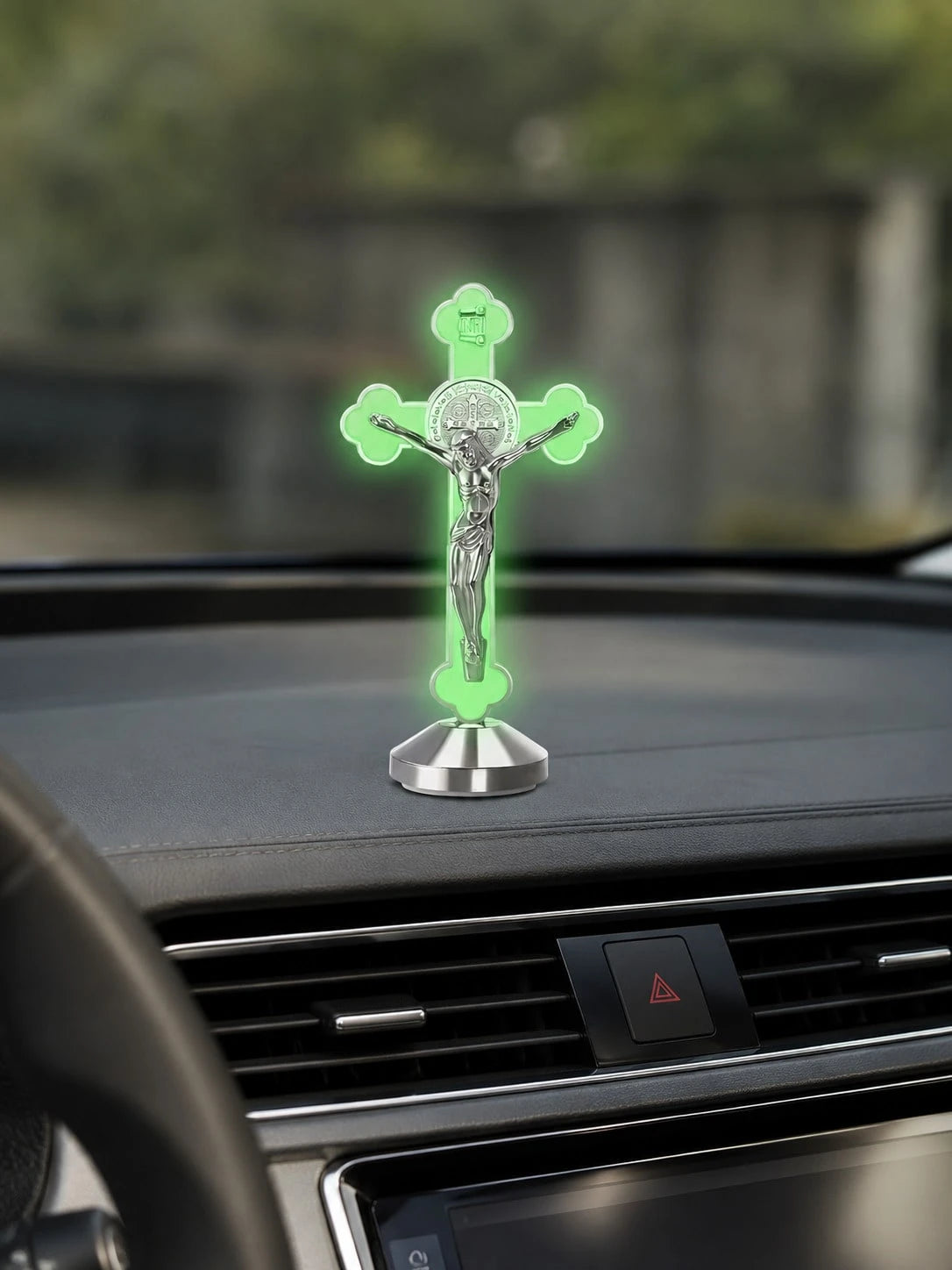 1/2pcs Glowing St. Benedict Cross With INRI Plaque, Luminous Religious Cross Statue, 360° Elegant Religious Decor, Suitable For Car Dashboard, Desk And Shelf