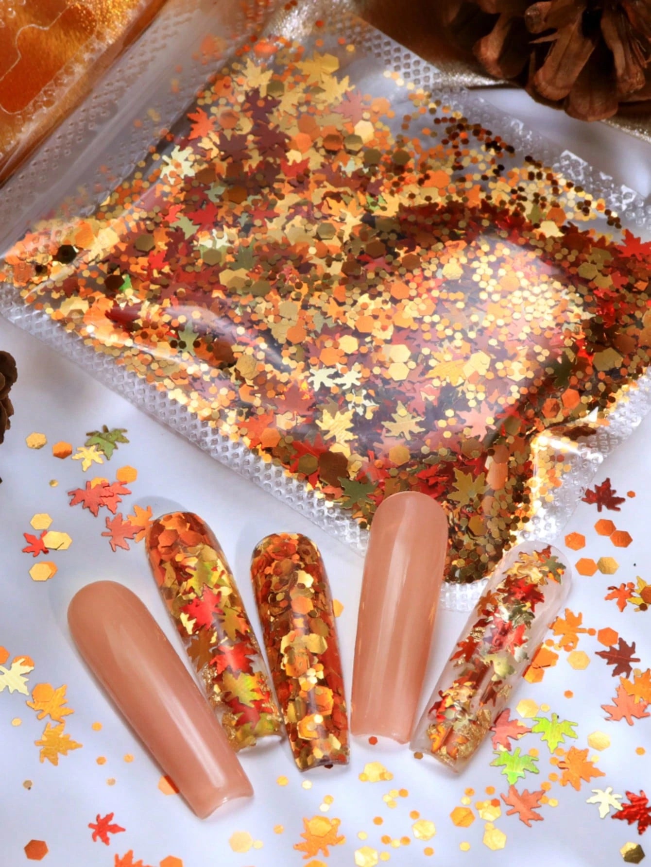 1 Bag 5g Mixed Early Autumn Maple Leaf Nail Glitter, Butterfly Hexagon Large And Small Size Autumn Fallen Leaf Nail Glitter, Thanksgiving Early Autumn Atmosphere DIY Nail Decorations 3mm/5mm