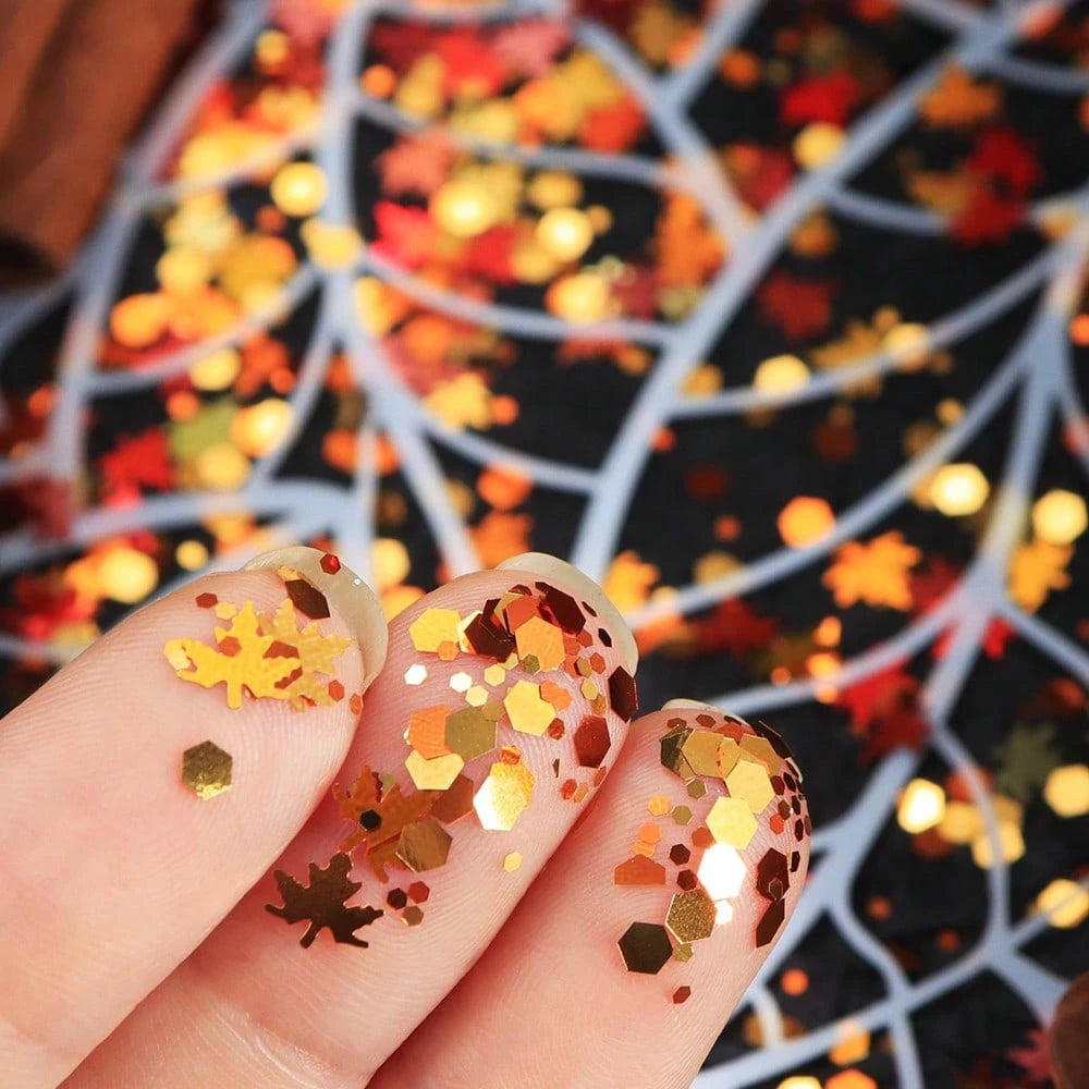 1 Bag 5g Mixed Early Autumn Maple Leaf Nail Glitter, Butterfly Hexagon Large And Small Size Autumn Fallen Leaf Nail Glitter, Thanksgiving Early Autumn Atmosphere DIY Nail Decorations 3mm/5mm