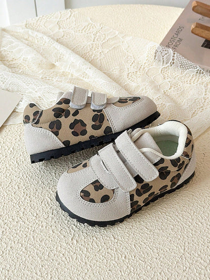 1 Pair Baby Sports Shoes, Vintage Leopard Print Patchwork Fabric, Dual Hook-And-Loop Design For Easy On/Off, Soft Serrated Sole, Lightweight And Durable