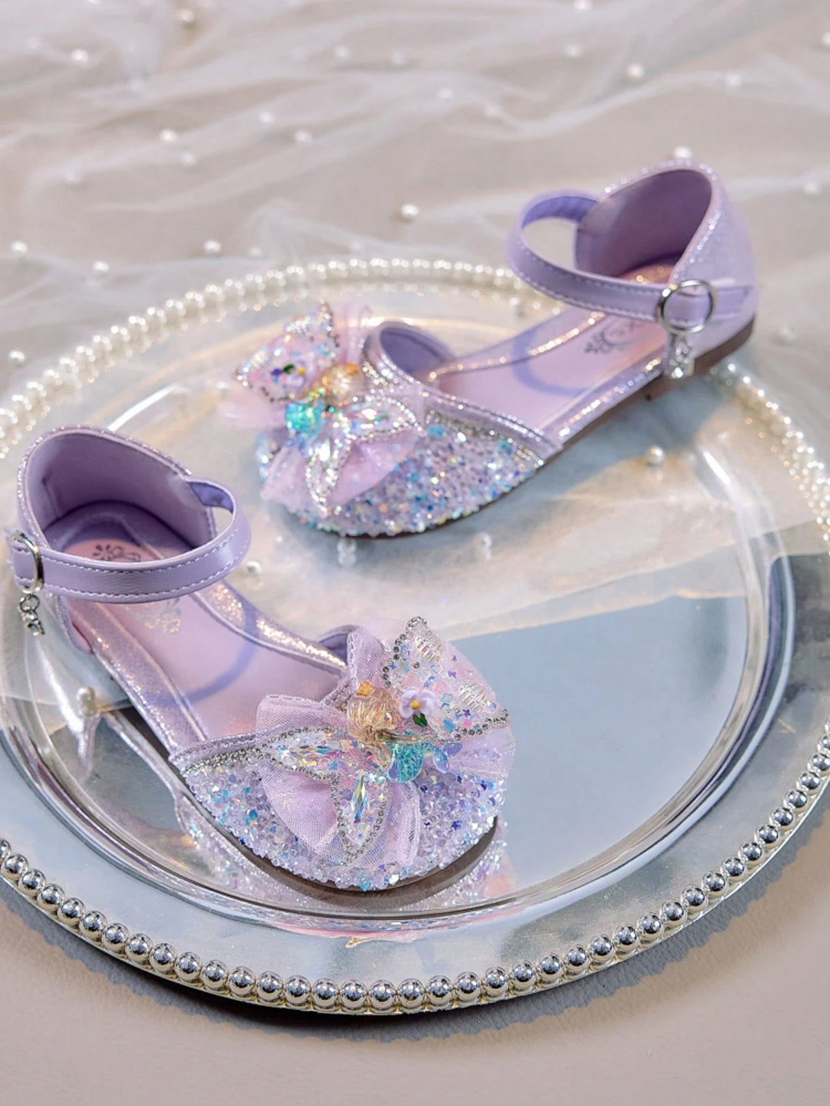 1 Pair Girls' Glossy Closed Toe Soft Bottom Sandals, Mermaid Princess Bow Crystal Shoes, Round Toe Flat Fashion Slip-On Suitable For 2-12 Years Old
