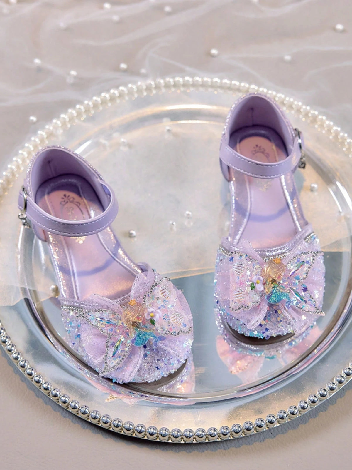 1 Pair Girls' Glossy Closed Toe Soft Bottom Sandals, Mermaid Princess Bow Crystal Shoes, Round Toe Flat Fashion Slip-On Suitable For 2-12 Years Old