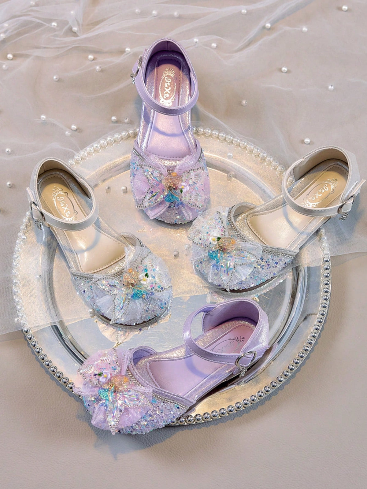 1 Pair Girls' Glossy Closed Toe Soft Bottom Sandals, Mermaid Princess Bow Crystal Shoes, Round Toe Flat Fashion Slip-On Suitable For 2-12 Years Old