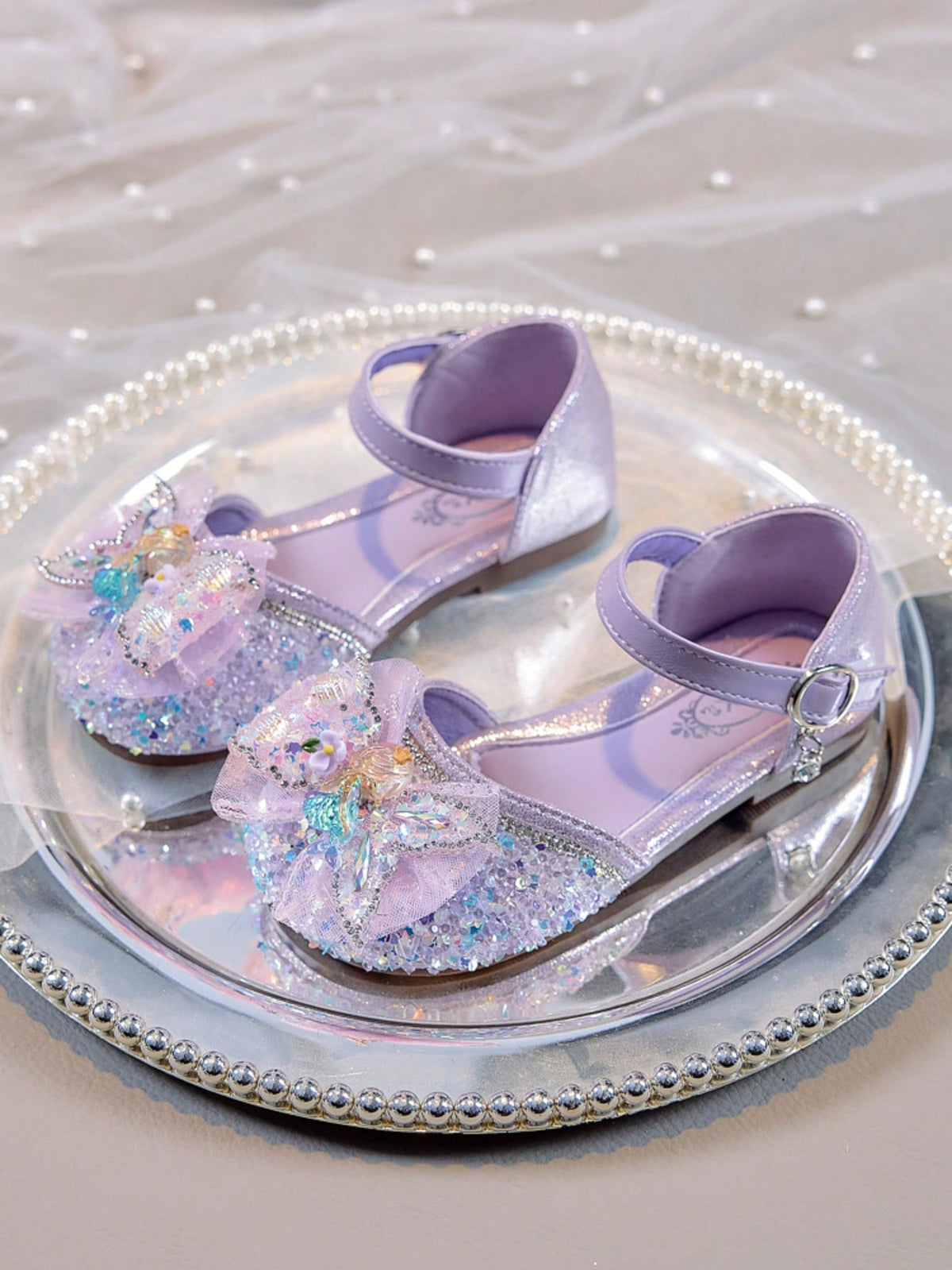 1 Pair Girls' Glossy Closed Toe Soft Bottom Sandals, Mermaid Princess Bow Crystal Shoes, Round Toe Flat Fashion Slip-On Suitable For 2-12 Years Old