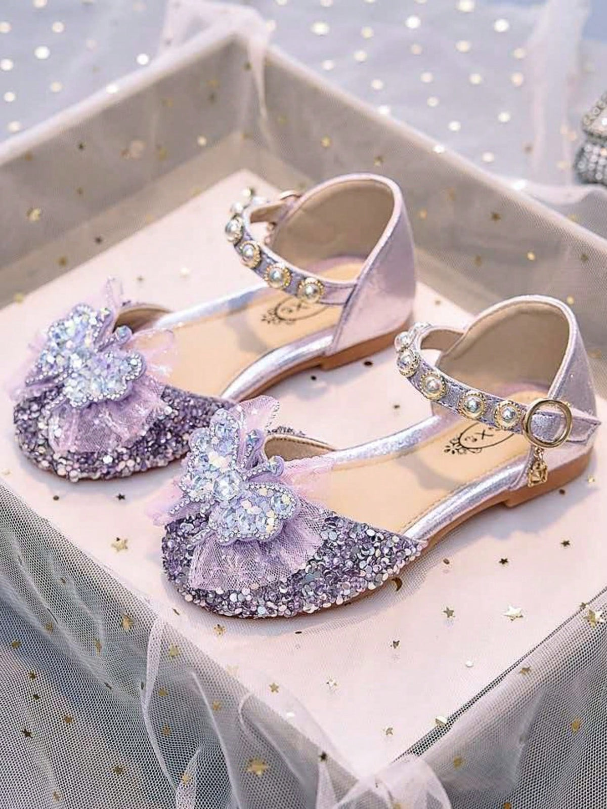 1 Pair Girls' Rhinestone Closed Toe Ballet Flats, Soft Sole Butterfly Pearl Crystal Glossy Princess Sandals For Daily Casual Wear