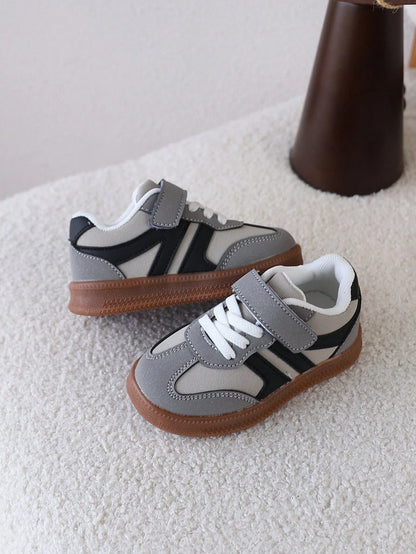 1 Pair Kids' German Training Shoes, Hook And Loop, Soft Sole, Non-Slip, Lightweight, Versatile, Outdoor, Unisex Children's Skate Shoes