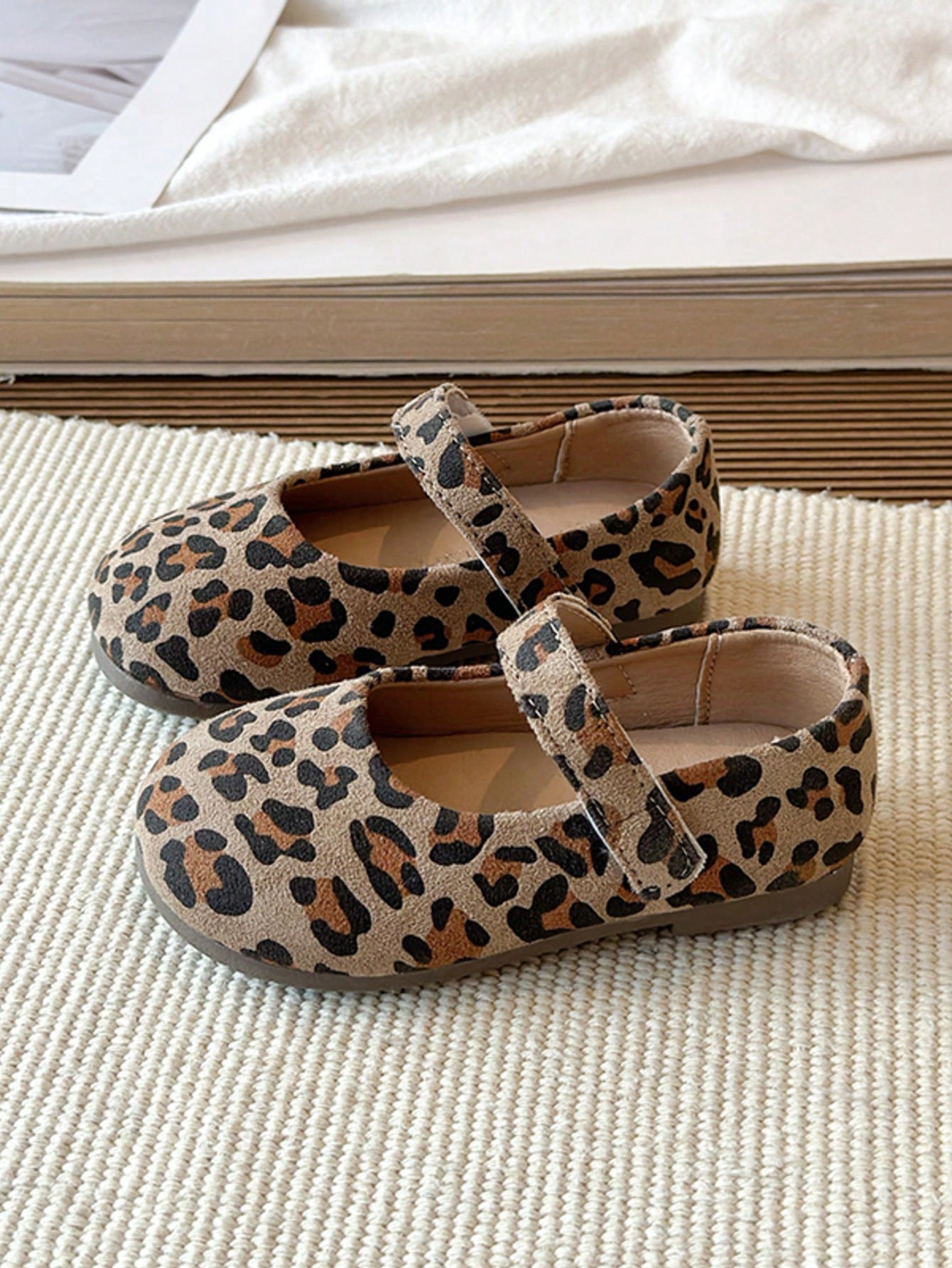 1 Pair Spring/Autumn Vintage Leopard Print Girls' Mary Jane Shoes, Hook And Loop, Soft Sole, Non-Slip, Casual Princess Shoes For Toddlers And Young Children