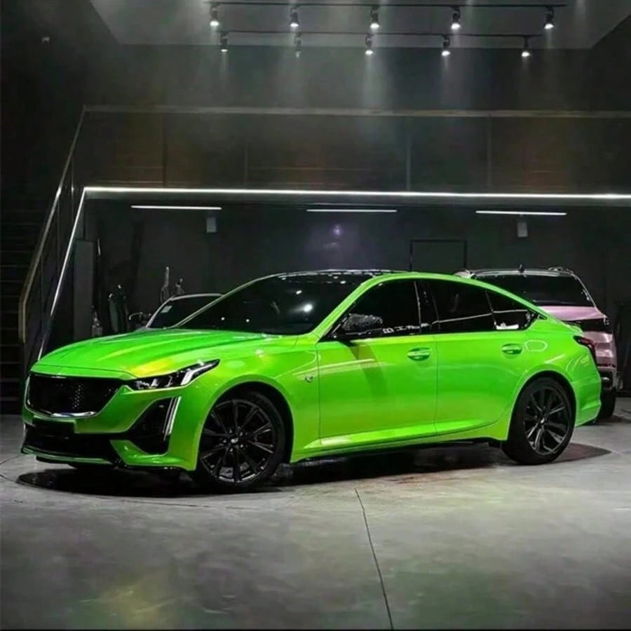 1 Roll Grass Green Car PET Film, Eye-Catching Visual Effect, Beautiful Appearance, Fast Application, Heat Resistant, Waterproof, Sun Protection, Corrosion Resistant