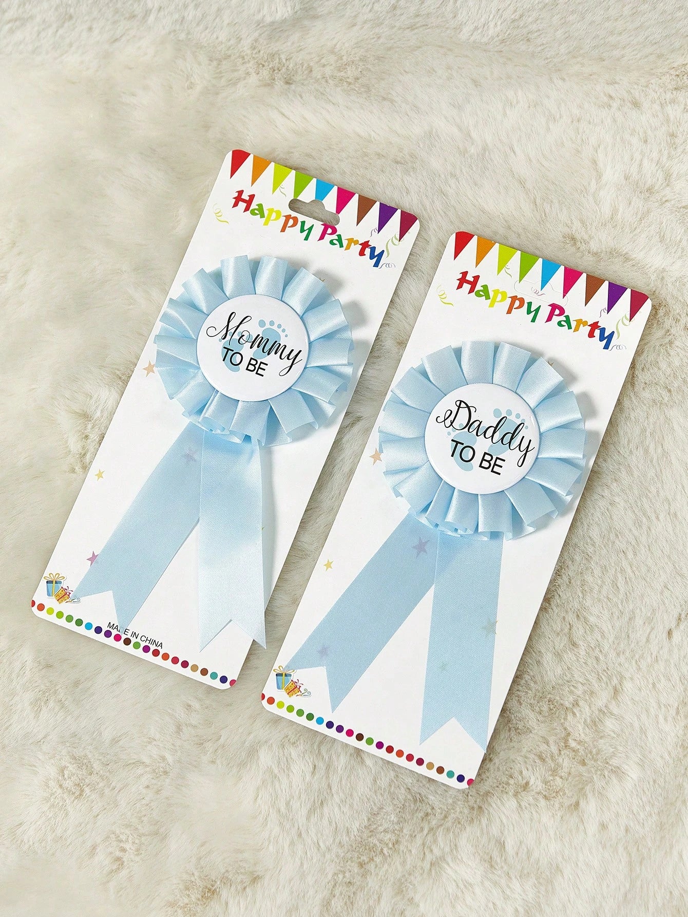 1 Set Of 2pcs Baby Shower Pins 'Mommy To Be/Daddy To Be' Medal, Commemorative Gift For Expectant Parentsbaby Shower Family Decorations Gifts