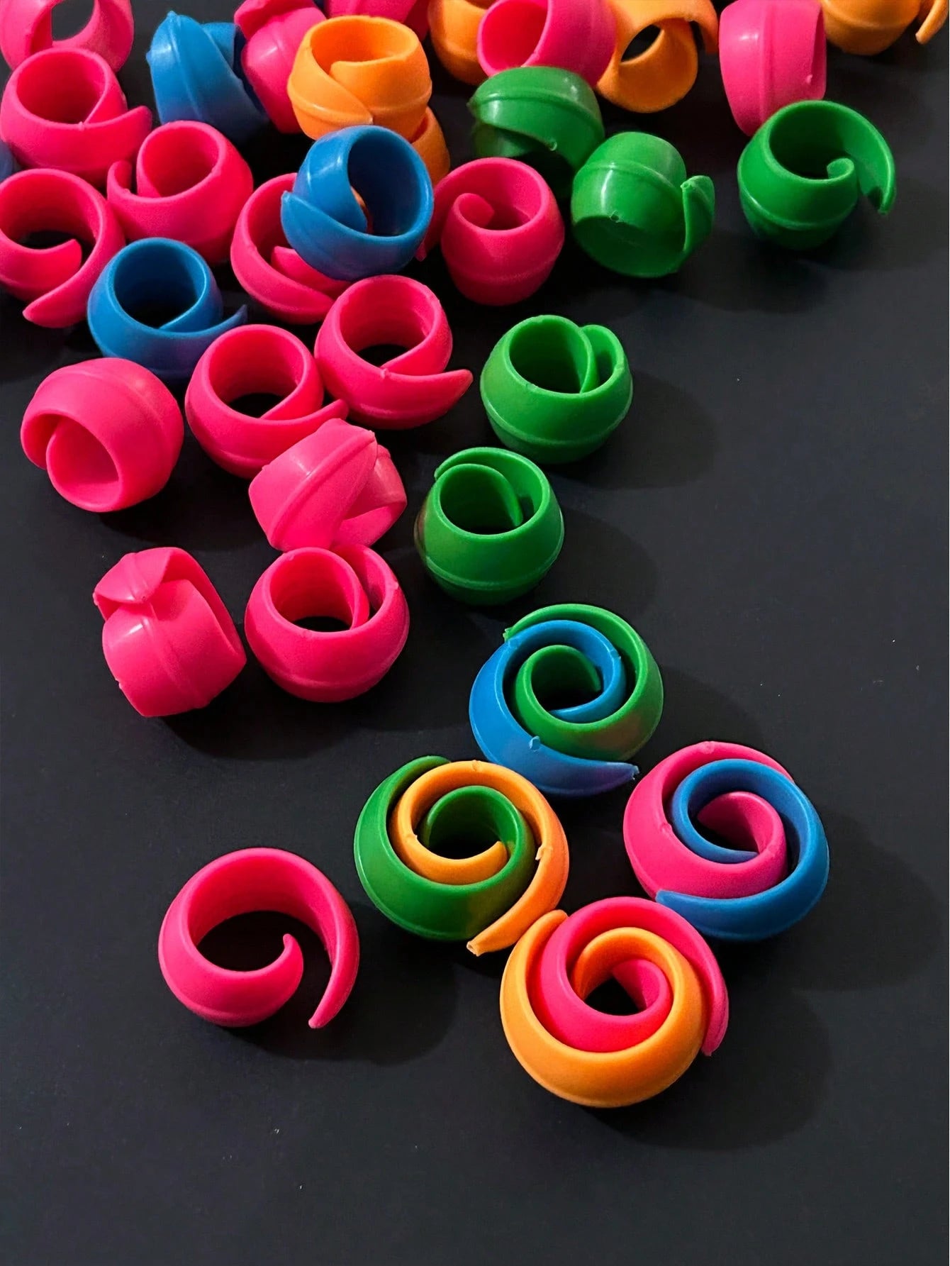10pcs Colorful Silicone Spool Holders Anti-Tangle Thread Organizers, Suitable For Sewing, Cross Stitch And Embroidery, For DIY Christmas Handmade Thread Organization, For Craft Enthusiasts