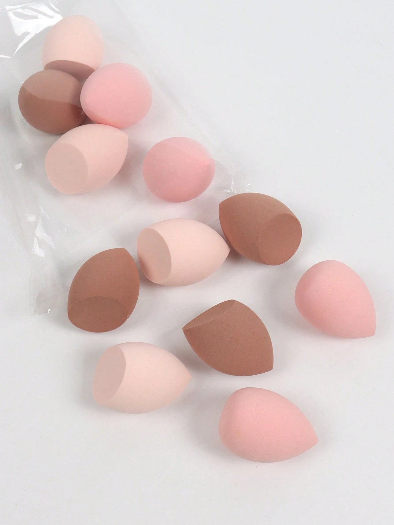 12pcs Medium Makeup Sponge Puff, Mixed Beauty Makeup Sponge For Liquid, Cream, Powder, Multi Color Cosmetics Sponge. Latex-Free, Dual-Use Wet Or Dry Foundation Blending Cream, Suitable For All Skin Ty