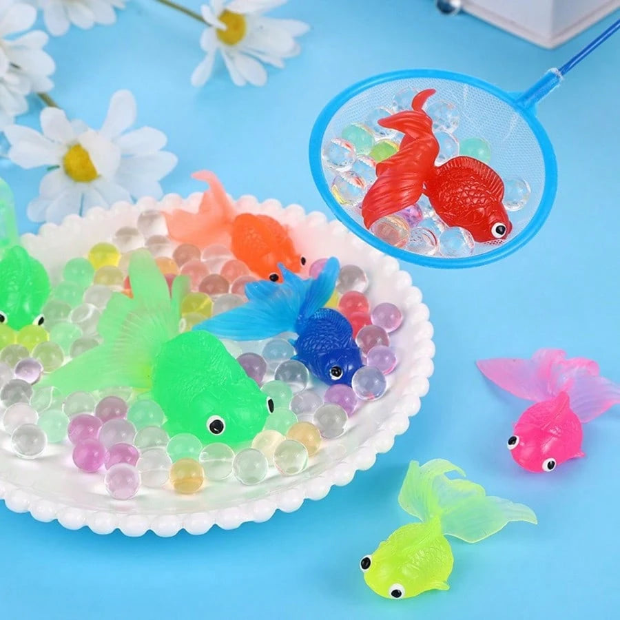 15pcs Floating Simulated Soft Rubber Goldfish Toys, For Indoor And Outdoor Water Games, Summer Party Decorations And Supplies, No Battery Required (Random Color)