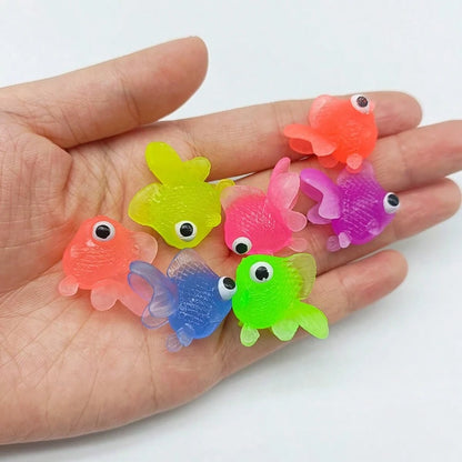 15pcs Floating Simulated Soft Rubber Goldfish Toys, For Indoor And Outdoor Water Games, Summer Party Decorations And Supplies, No Battery Required (Random Color)