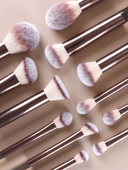 15pcs Makeup Brush Set, Including Powder Brush, Blush Brush, Highlighter Brush, Eyeshadow Brush, Lash Brush, Eyeliner Brush, Angled Makeup Sponge, Round Makeup Sponge, Round Powder Puff, Triangle Powd