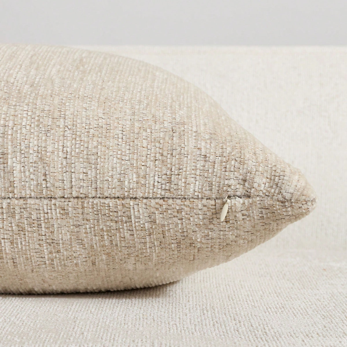 1pc/2pcs Beige (Pillow Insert Not Included) Multicolor Textured Throw Pillow Cover, Modern Farmhouse Chenille 3D Textured Soft Breathable Cushion Cover, Suitable For Daily Bedroom, Dining Room, Bed, S