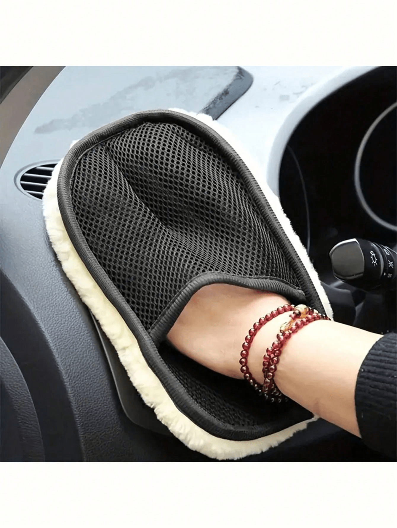 1pc/2pcs Soft Car Cleaning Gloves, Portable Durable Microfiber Car Wash Brush, Suitable For Interior And Exterior Car Washing, Multi-Functional Dust Removal And Stain Cleaning Tool