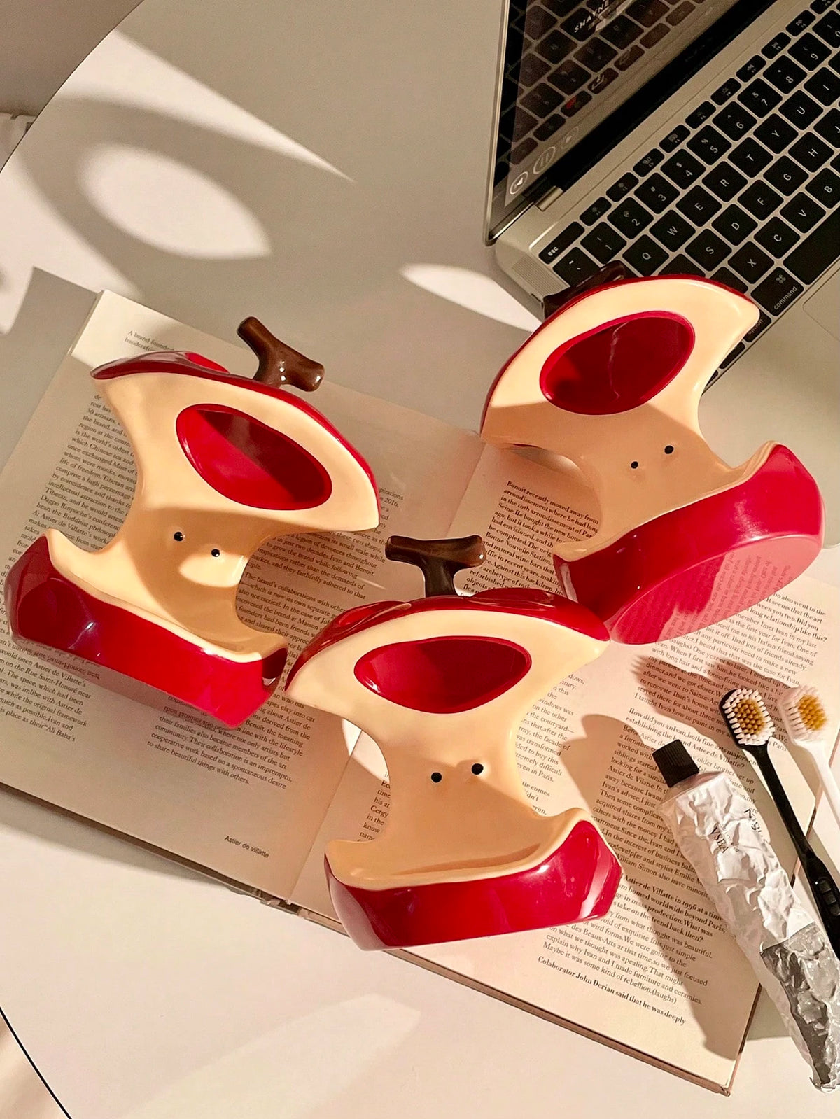 1pc Apple-Shaped Toothbrush Holder, Free Installation Standalone Toothbrush & Toothpaste Storage Rack, Suitable For Countertop, Sink And Bathtub, Holds Toothbrush And Toothpaste, Bathroom Decor