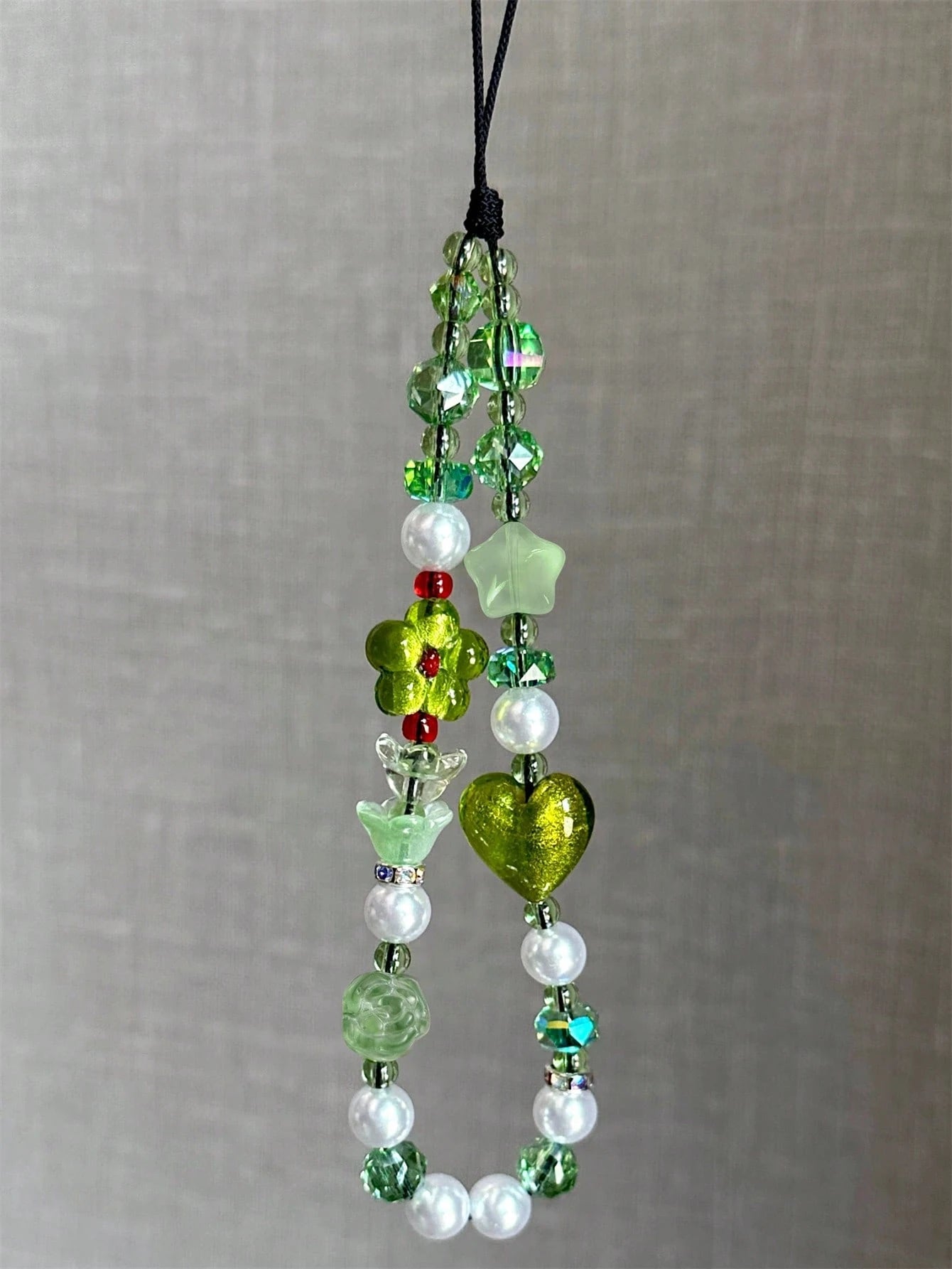 1pc Artistic Spring Green Shiny Flower, Star, Heart Beaded Phone Lanyard, Keychain, Camera Strap