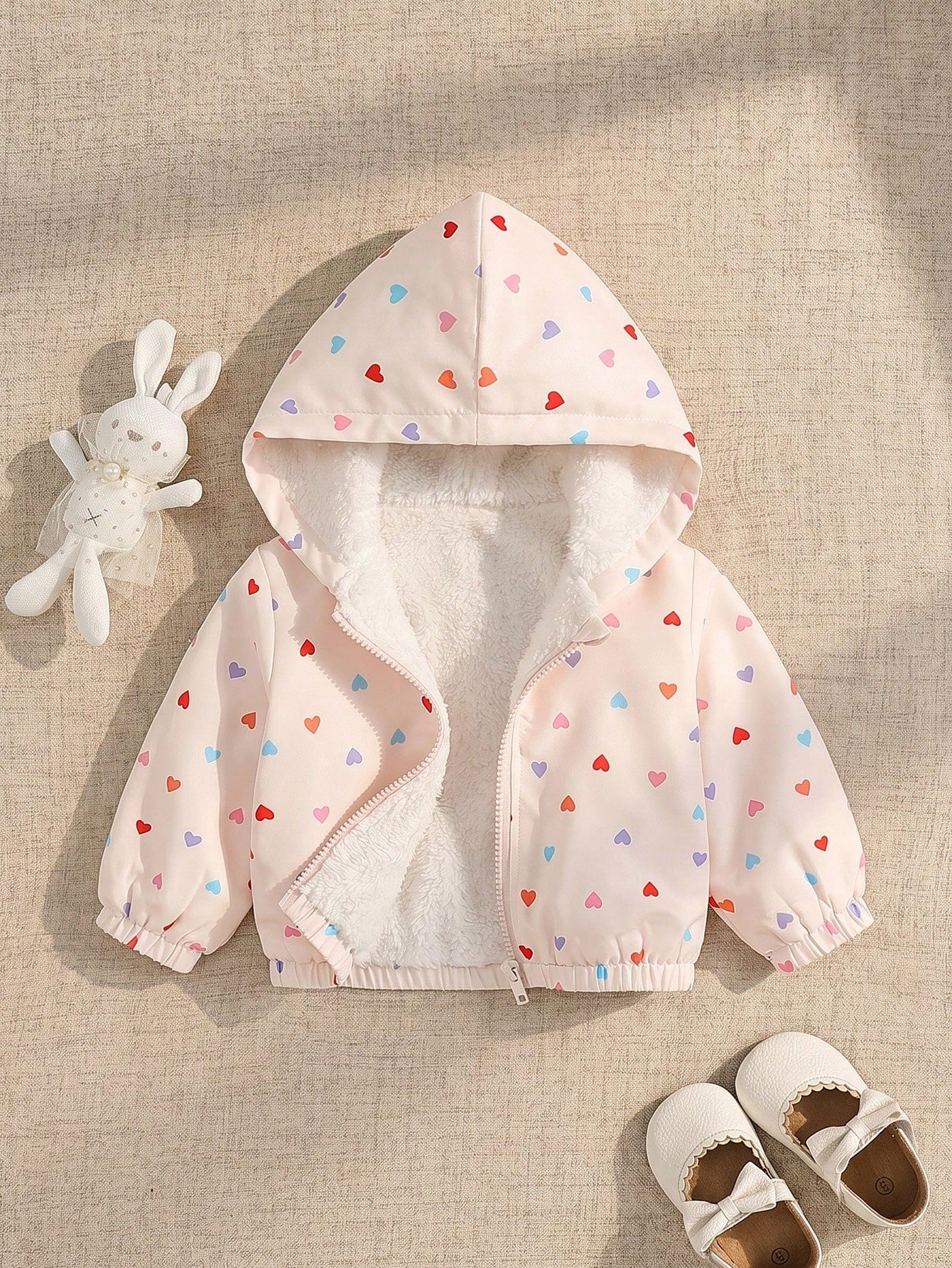 1pc Baby Girl Apricot Heart Print Colorful Heart Cute Casual Thermal Lined Thickened Hooded Long Sleeve Cuffed Plush Zipper Jacket Top, Suitable For Autumn/Winter Daily Outings And Various Occas