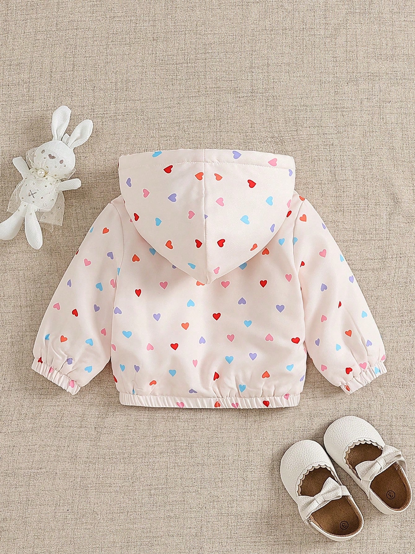 1pc Baby Girl Apricot Heart Print Colorful Heart Cute Casual Thermal Lined Thickened Hooded Long Sleeve Cuffed Plush Zipper Jacket Top, Suitable For Autumn/Winter Daily Outings And Various Occas