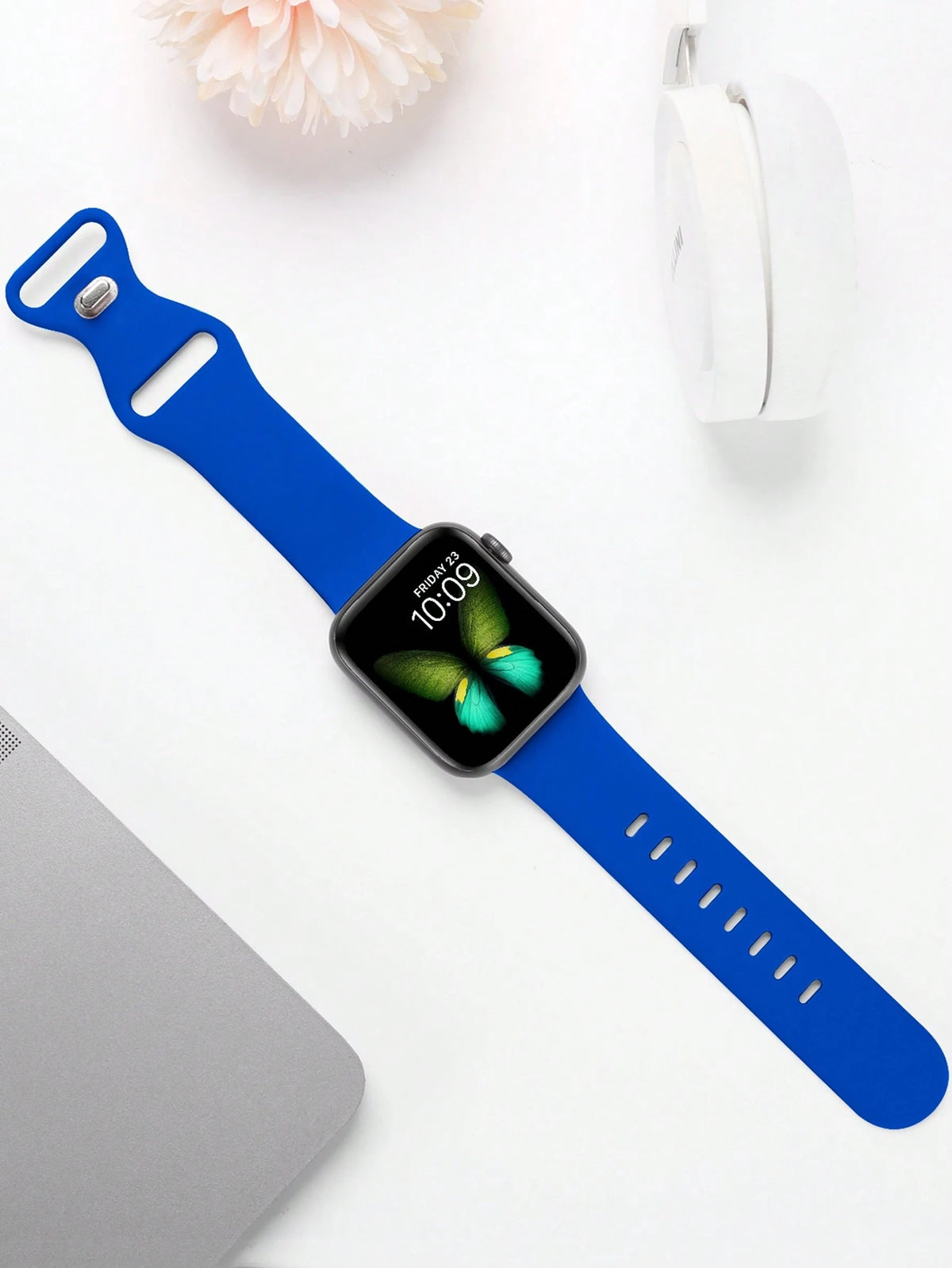 1pc Blue Fashionable Soft Silicone Sports Watch Strap Butterfly Buckle Comfortable Adjustable Waterproof Wristband, For Apple Watch Band 38/40/41/42/44/45/46/49mm, For Apple Watch Series Ultra/SE/11/1