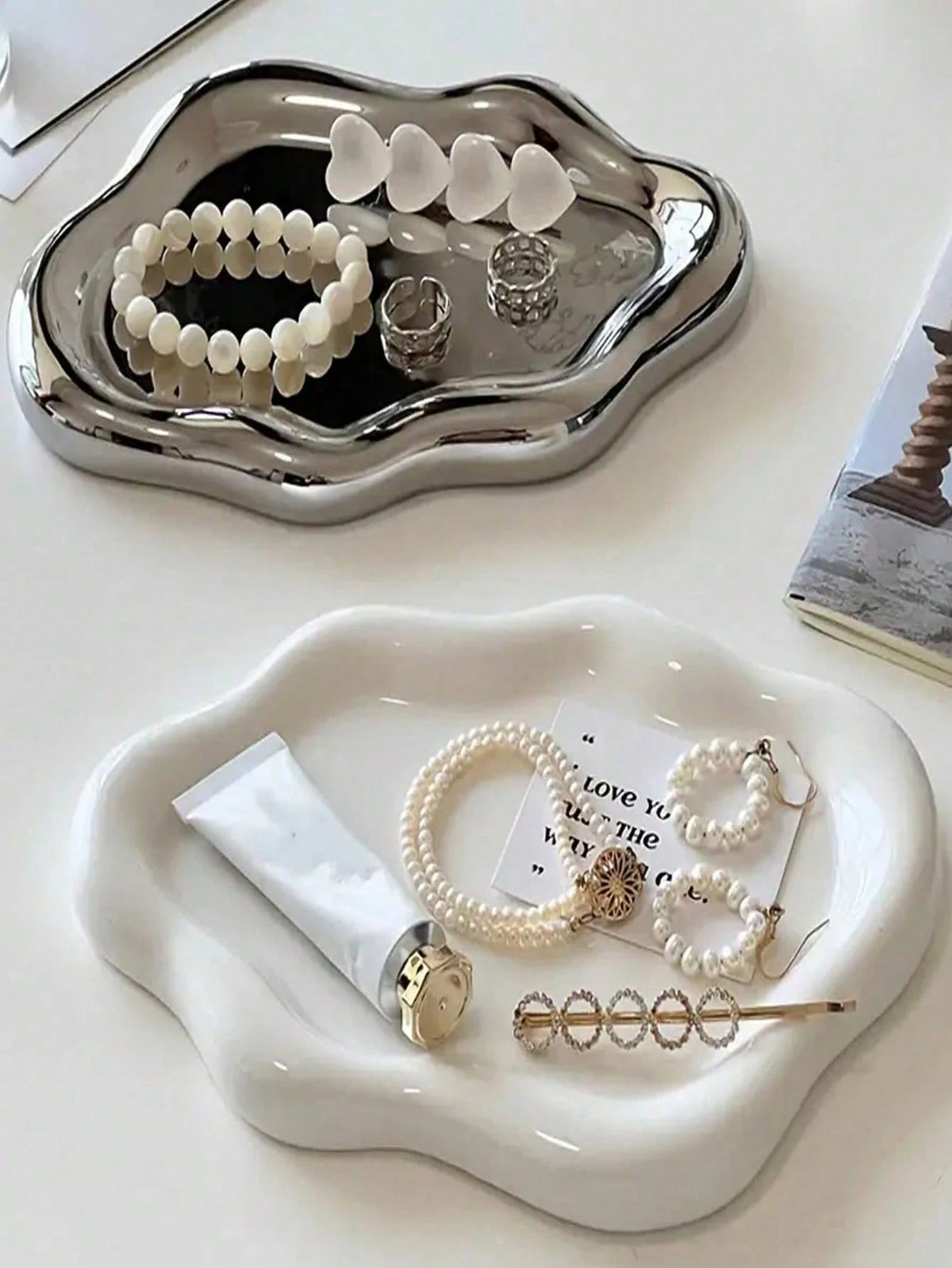 1pc Cloud-Shaped Jewelry & Perfume Display Stand, Elegant Jewelry Tray, Earring Display Rack, Jewelry Display Stand, ABS Resin Vanity Tray. Ideal For Home, Living Room And Office Small Item Storage. A