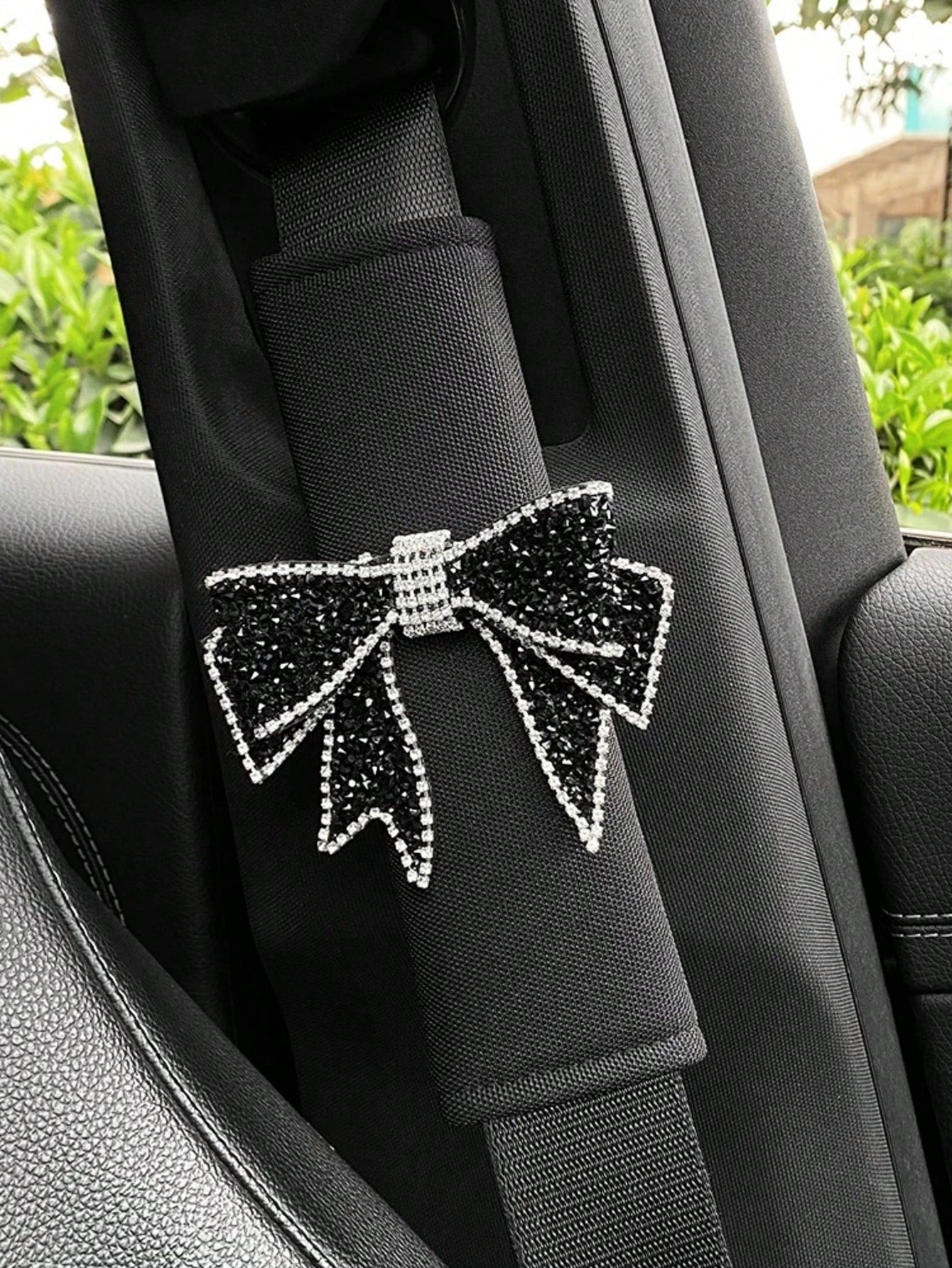 1pc Creative Bowknot Rhinestone Decor Car Seat Belt Cover, Safety Belt Protector To Prevent Chafing, Car Interior Accessory