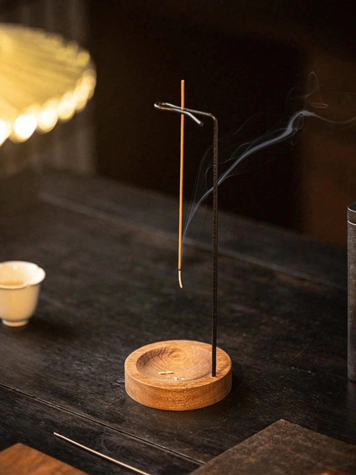 1pc Creative Line Design Aroma Diffuser, Suitable For Bedroom, Living Room, Office, Can Be Used As Halloween, Christmas, Birthday, Graduation Gift Home Fragrance Diffuser