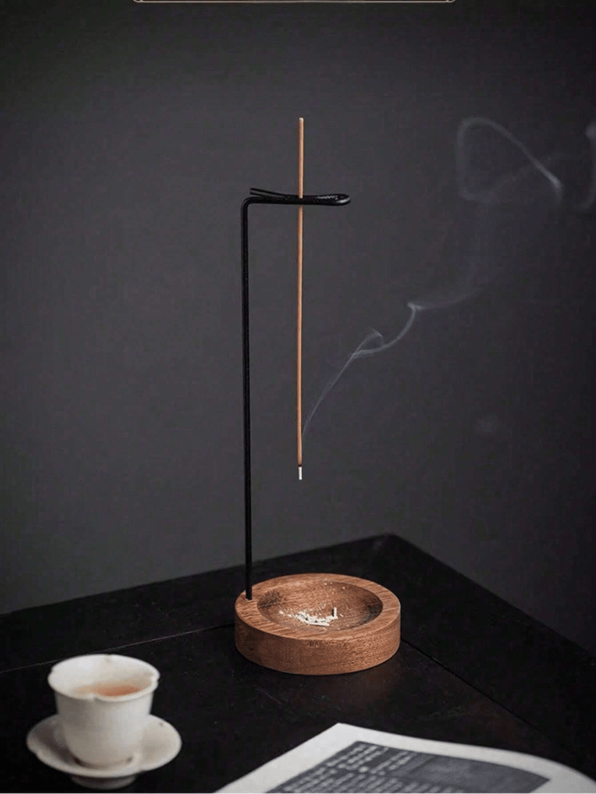 1pc Creative Line Design Aroma Diffuser, Suitable For Bedroom, Living Room, Office, Can Be Used As Halloween, Christmas, Birthday, Graduation Gift Home Fragrance Diffuser