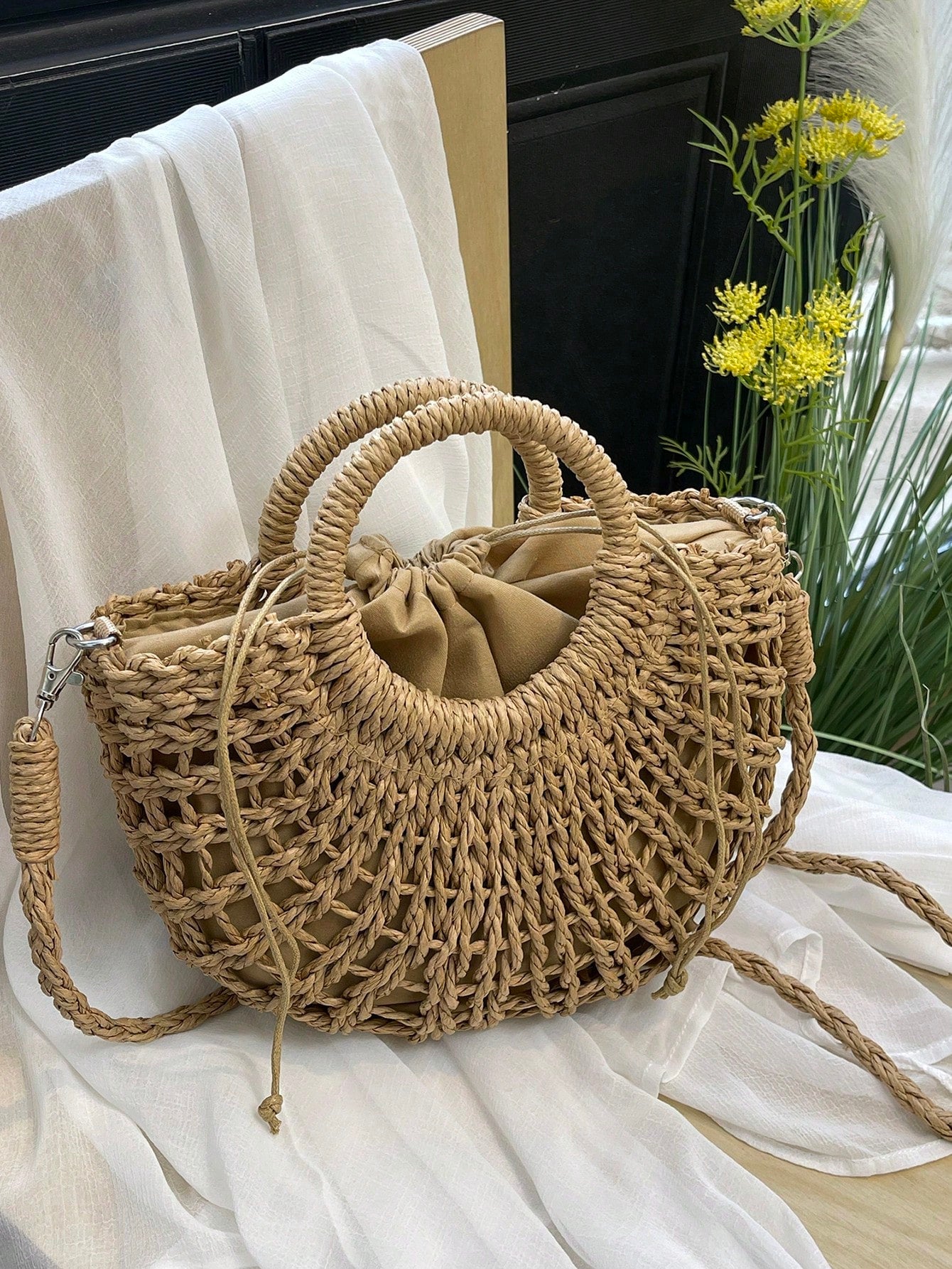 1pc Half-Moon Hollow Out Handbag, Fashionable Beach Vacation Straw Woven Bag, Vacation Bag For Summer, Perfect For Beach Vacation, Travel, Boho Chic