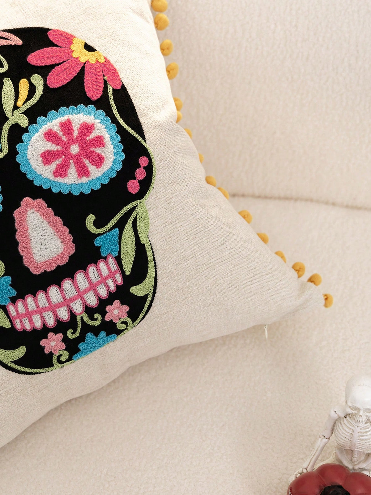 1pc Halloween Colorful Skull Embroidery Pillow Case, Day Of The Dead Candy Skull Pillow Cover, Suitable For Indoor Decoration, Day Of The Dead Decor, All-Season Pillow Case, Without Insert