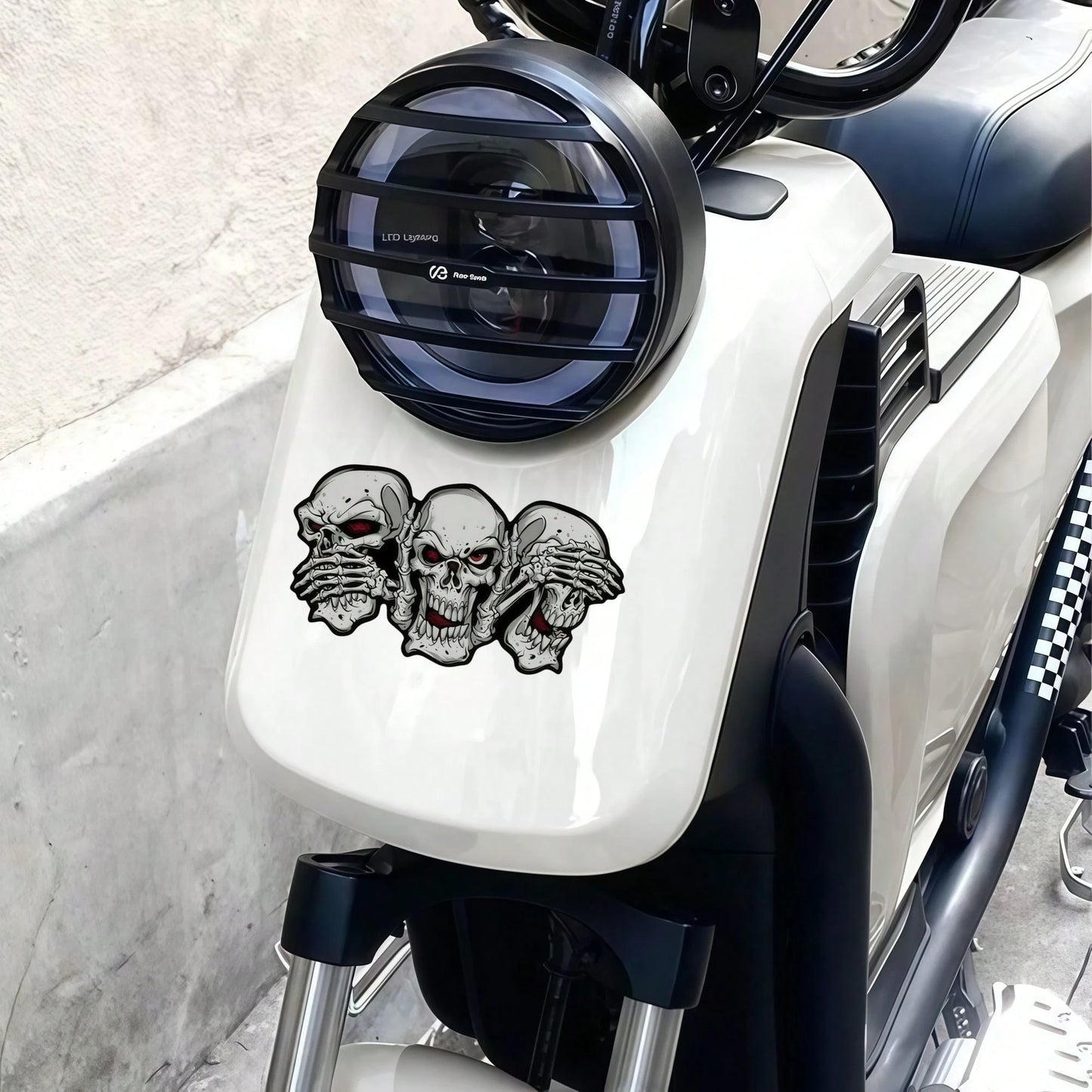 1pc Halloween Creative Red-Eyed Ghost Skull Car Body Sticker, Vinyl Waterproof & Sun-Resistant, Suitable For Car Rear Window, Fuel Tank Cover, Tail, Side Window, Motorcycle Personalized Modification S
