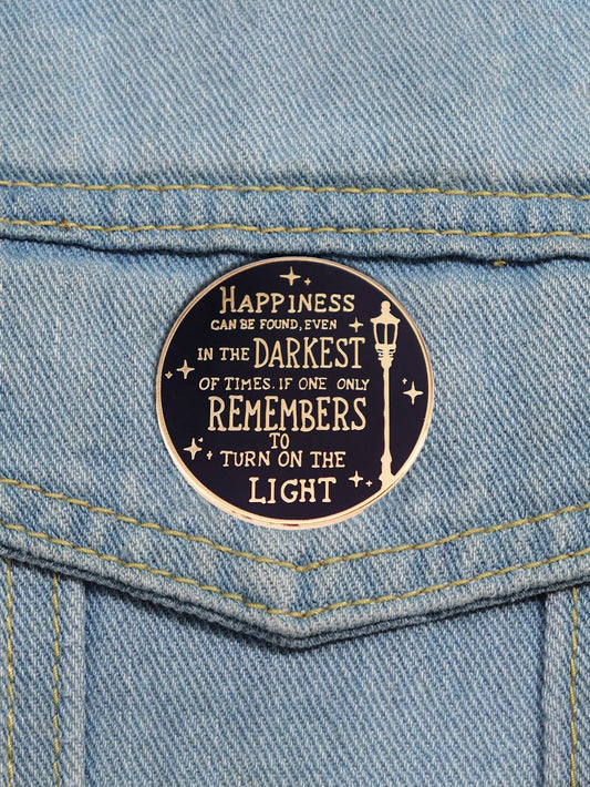 1pc Halloween Letter Street Brooch, Casual Casual Style, Zinc Alloy Material, Perfect For Street Fashion, Daily Wear, And Personalized Gifts Christmas