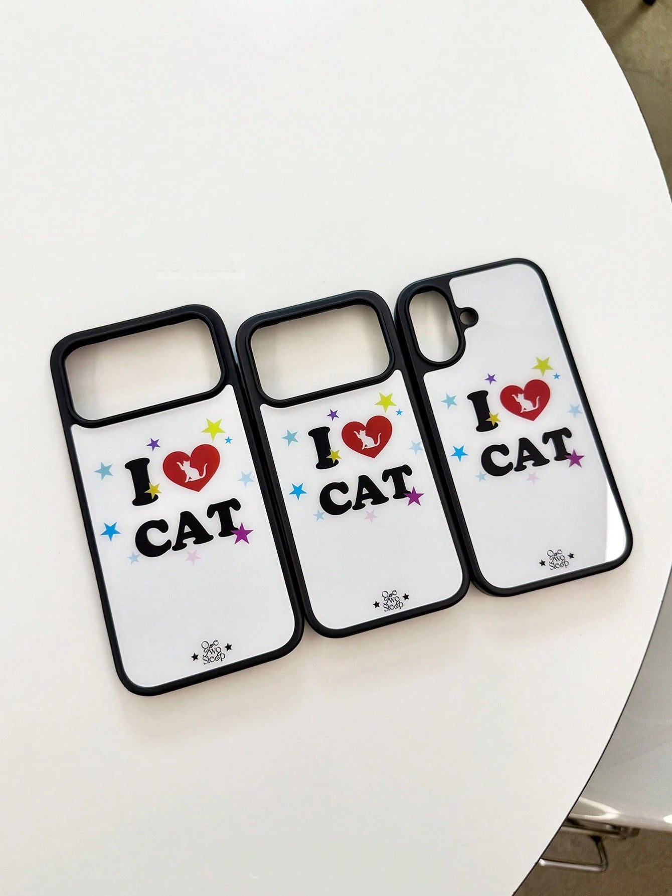 1pc Korean Ins I Love Cat Niche Design Cute Star Phone Case Compatible With IPhone 17 Pro Max/16 Pro/15/14/13/12/11 Black Edge Full Coverage Shockproof Protective Cover