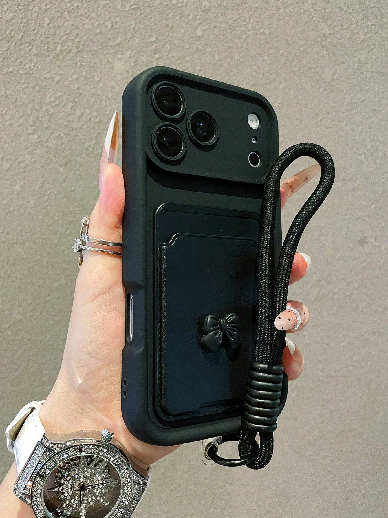 1pc Luxury Minimalist Bow Tie Card Holder Sandblasted Gradient Phone Case With Lanyard, Compatible With IPhone 17/17Pro/17Promax/16/16Pro/16Promax/15/15Pro/15Promax/14/13/12/11