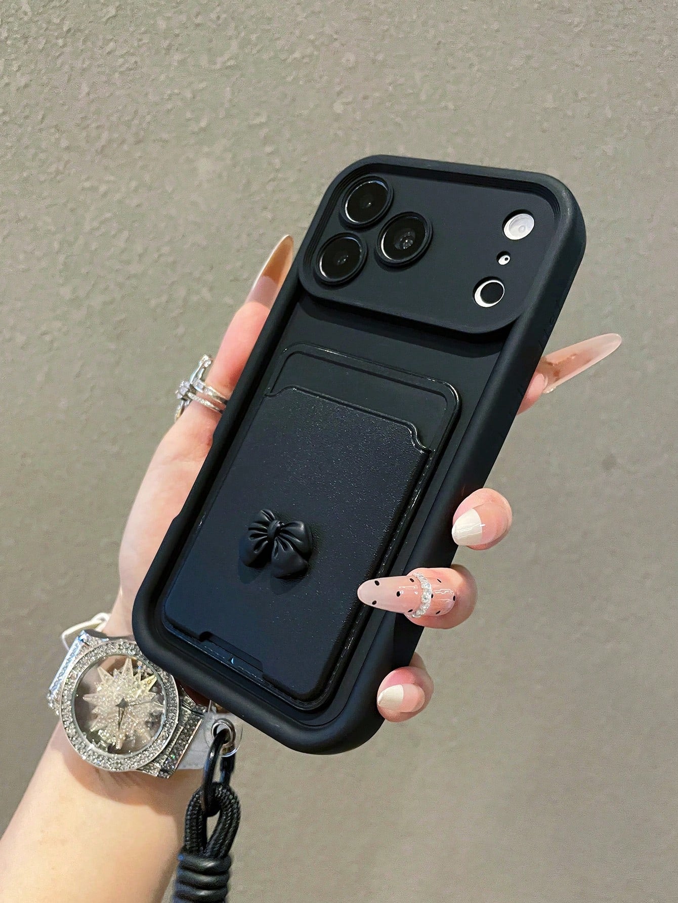 1pc Luxury Minimalist Bow Tie Card Holder Sandblasted Gradient Phone Case With Lanyard, Compatible With IPhone 17/17Pro/17Promax/16/16Pro/16Promax/15/15Pro/15Promax/14/13/12/11