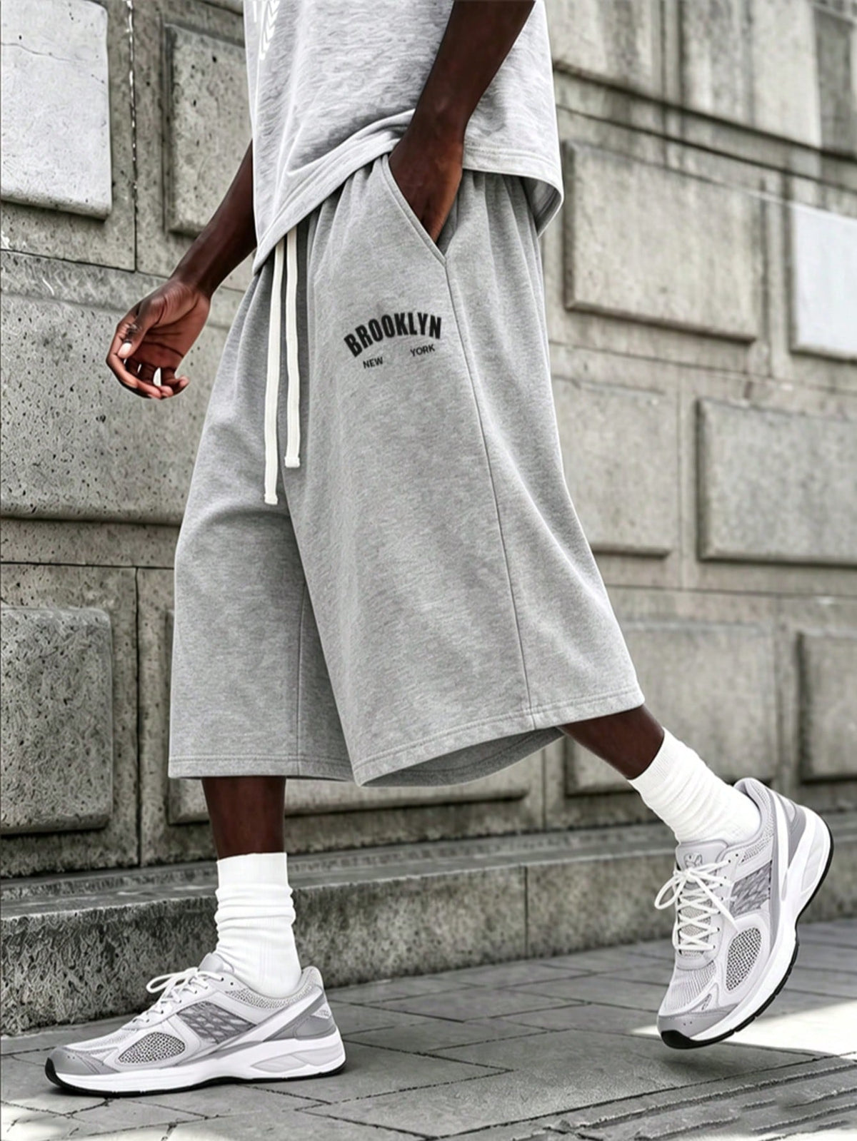 1pc Men's Casual Capri Shorts, Minimalist Design Interpreting A Relaxed Attitude, You Can Wear Your Unique Man Style Sports