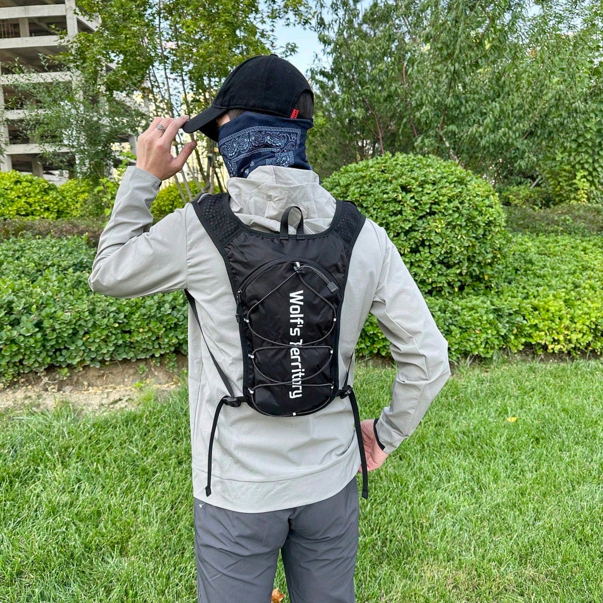 1pc Running Vest Backpack With 1pc 2L Water Bladder And 1pc 500ml Soft Water Bottle, Unisex Hydration Vest Backpack For Cycling, Running, Hiking, Trail Running, Climbing And Other Outdoor Sports (Back