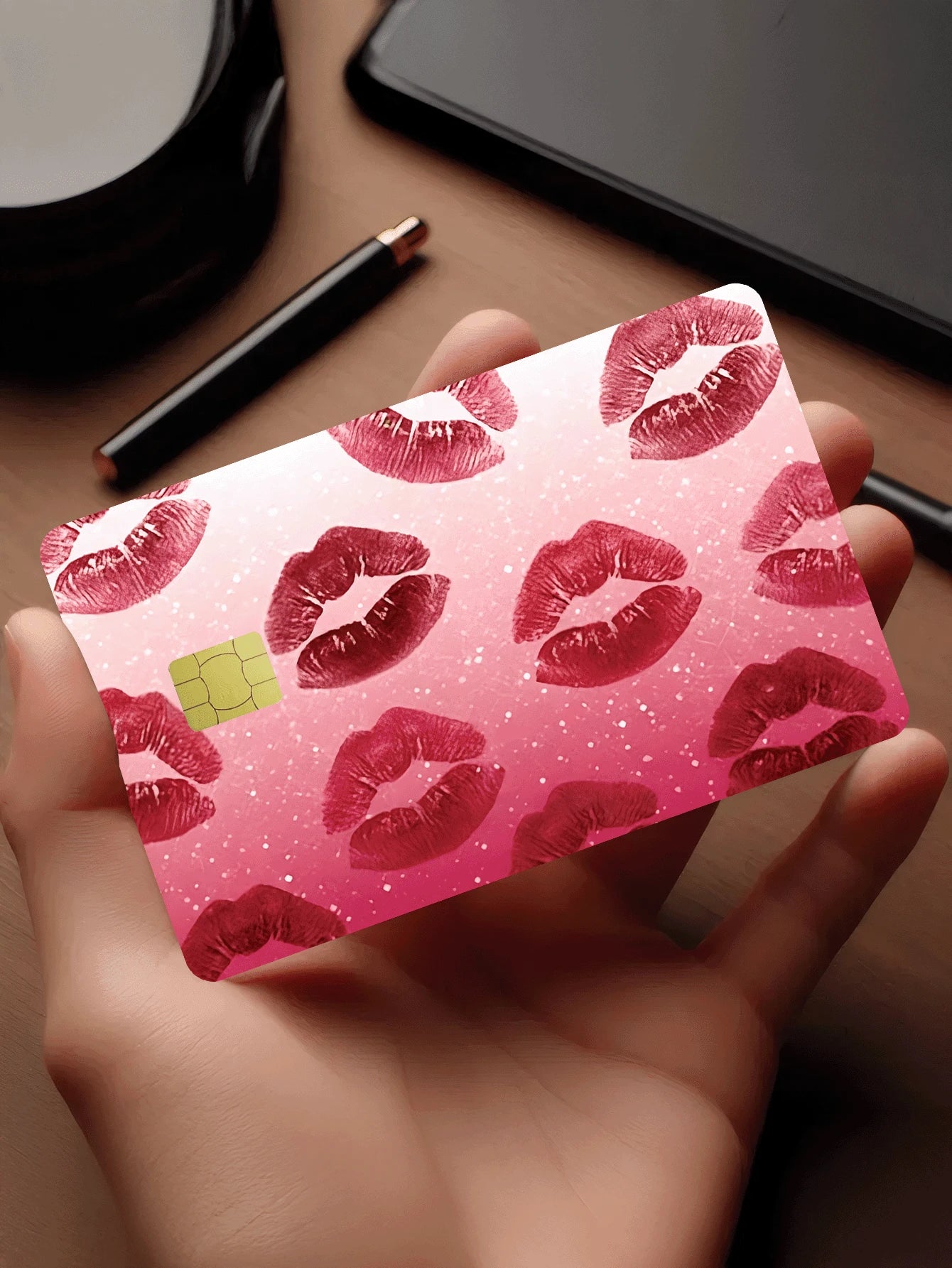 1pc Sexy Lips Official Credit Card Sticker Privacy Protection Card Skin, Personalized Independent Girl Holiday Birthday Gift PVC Material Anti-Fingerprint Anti-Scratch Wear-Resistant Card Sleeve, Card