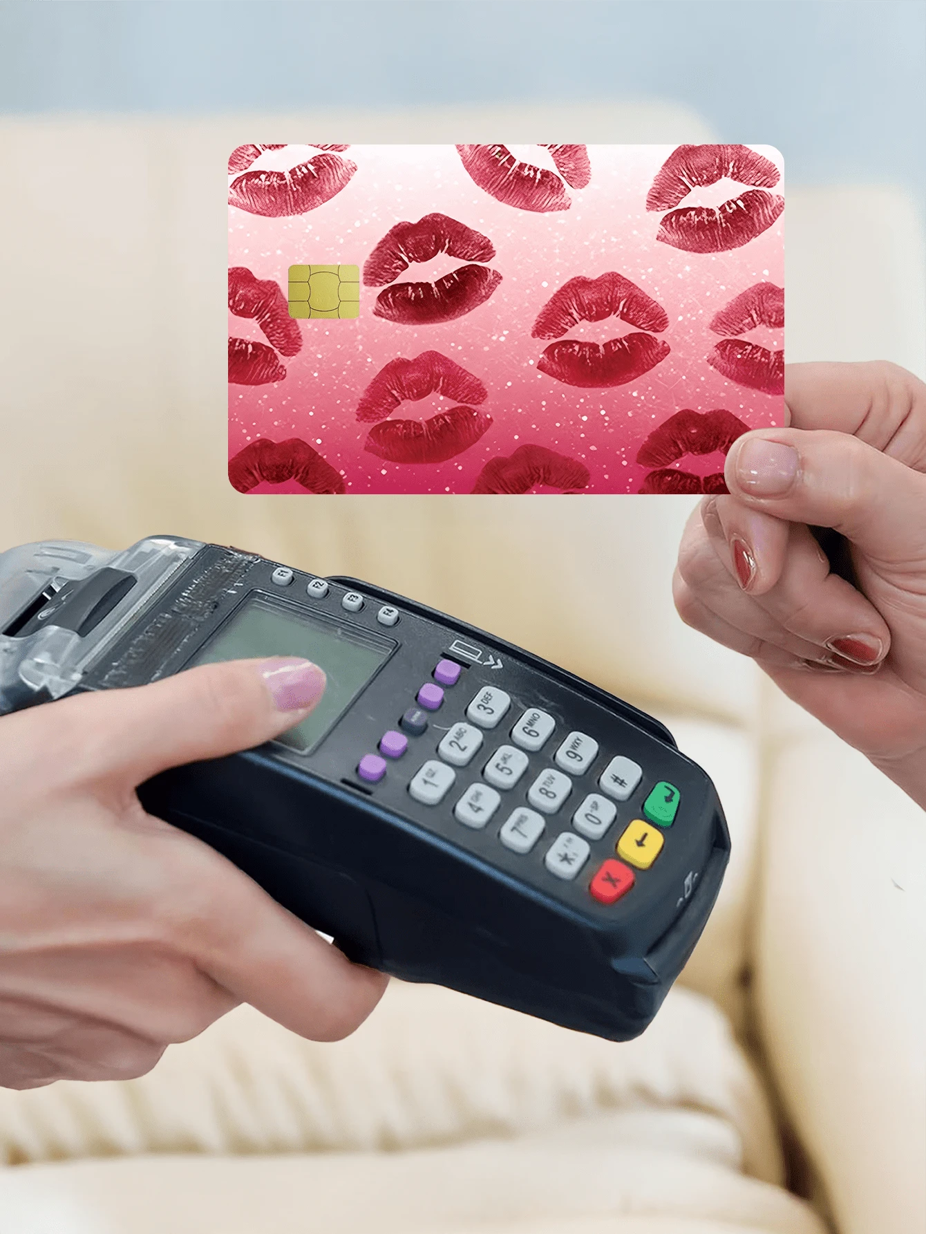 1pc Sexy Lips Official Credit Card Sticker Privacy Protection Card Skin, Personalized Independent Girl Holiday Birthday Gift PVC Material Anti-Fingerprint Anti-Scratch Wear-Resistant Card Sleeve, Card