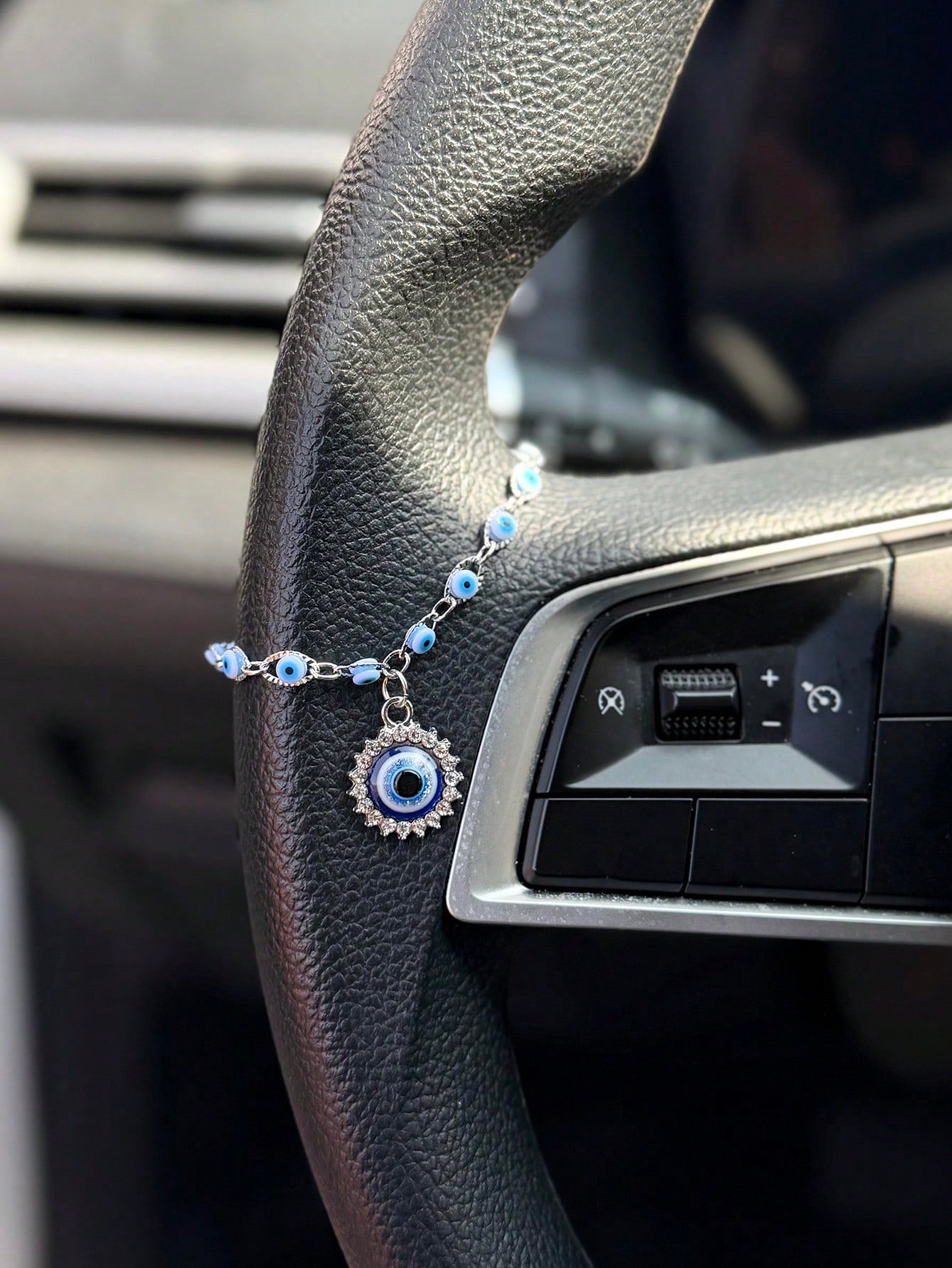 1pc Silver Devil's Eye Steering Wheel Decor, Personalized Steering Wheel Accessory, Car Interior Decoration