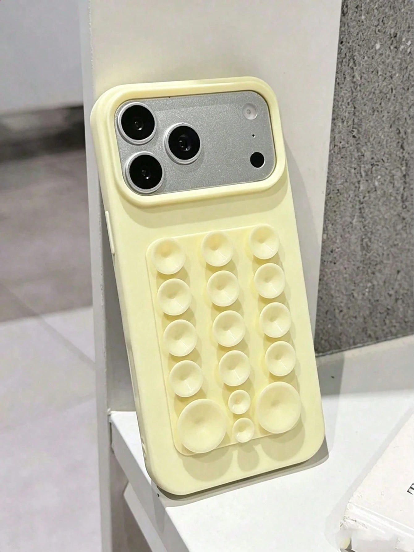 1pc Solid Color Suction Cup Anti-Fall Phone Protective Case, TPU Material, Can Be Given As A Holiday Gift, Compatible With Apple Phone 11 12 13 14 15 16pro/Promax/14 15 16plus/17