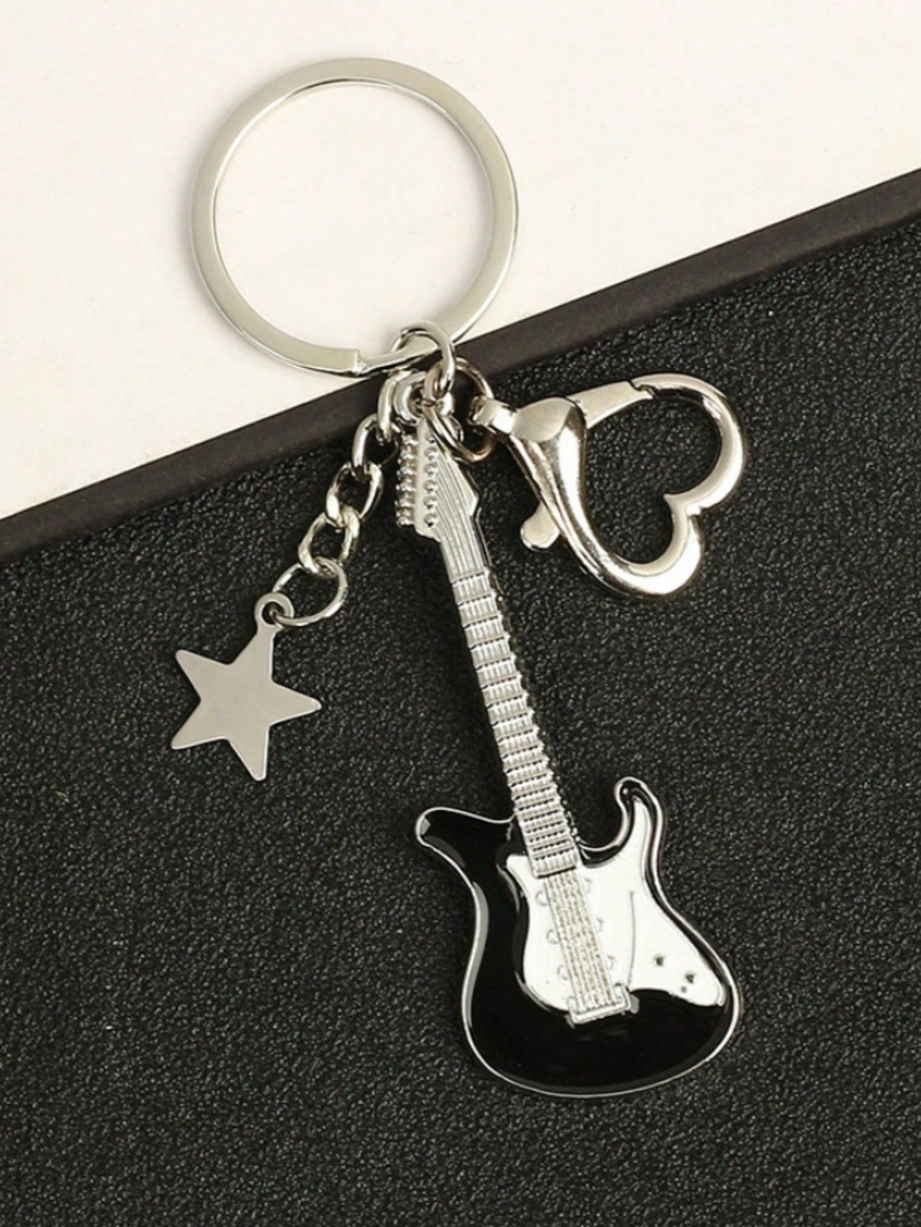 1pc Unisex Y2K Guitar Pentagram Keychain, Vintage Hipster Sweet Cool Bag/Car Pendant