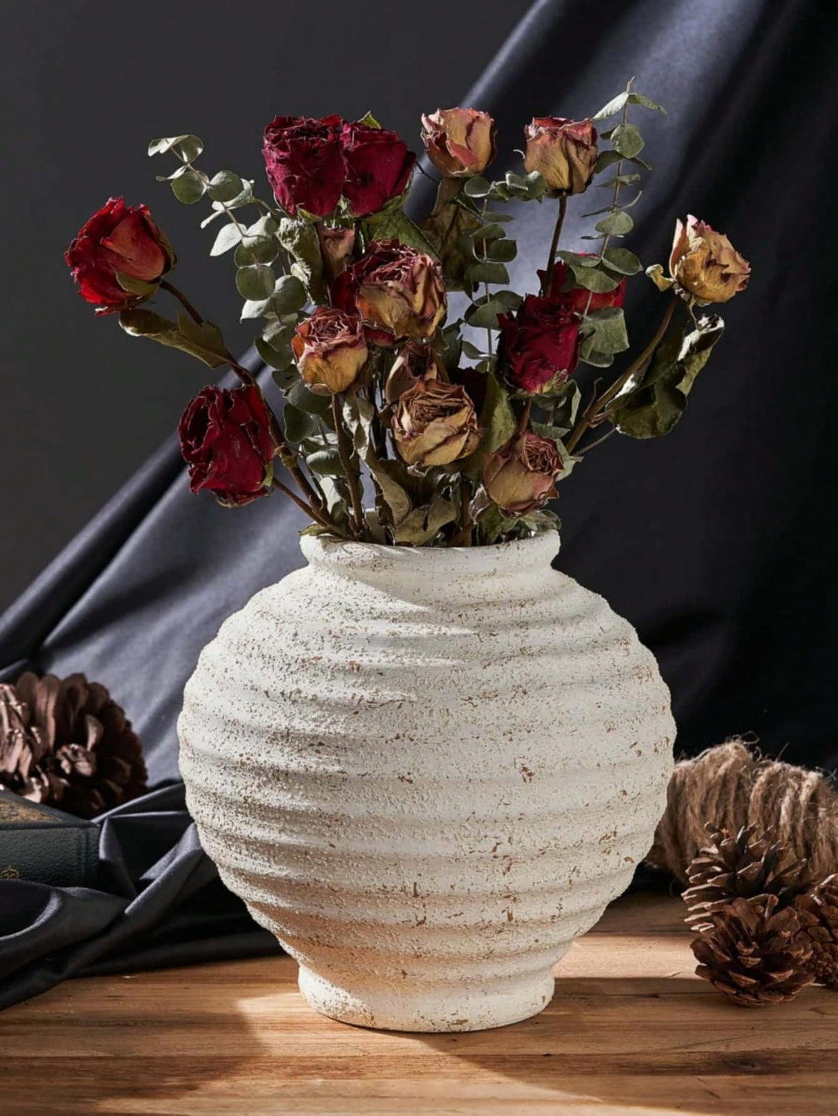 1pc Wabi-Sabi Style Distressed White Ceramic Vase, Rustic Textured Round Vase, Suitable For Dried Flowers, Country Home Tabletop Decor, Wedding Decoration, Gift For Family And Friends (No Electricity