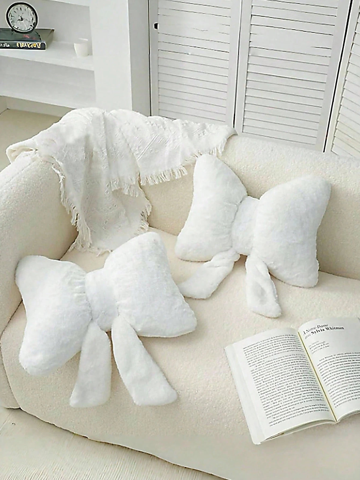 1pc White Bow Decorative Throw Pillow, Soft & Cute, Suitable For Bed, Sofa, Bedroom Decor, Home Decor, Essential For Spring/Summer, Perfect Gift For Holidays, Weddings, Graduations, Birthdays For Fami
