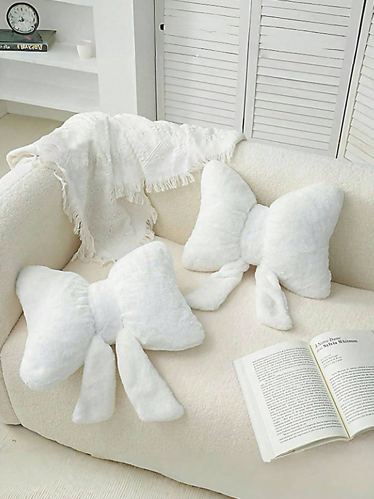1pc White Bow Decorative Throw Pillow, Soft & Cute, Suitable For Bed, Sofa, Bedroom Decor, Home Decor, Essential For Spring/Summer, Perfect Gift For Holidays, Weddings, Graduations, Birthdays For Fami