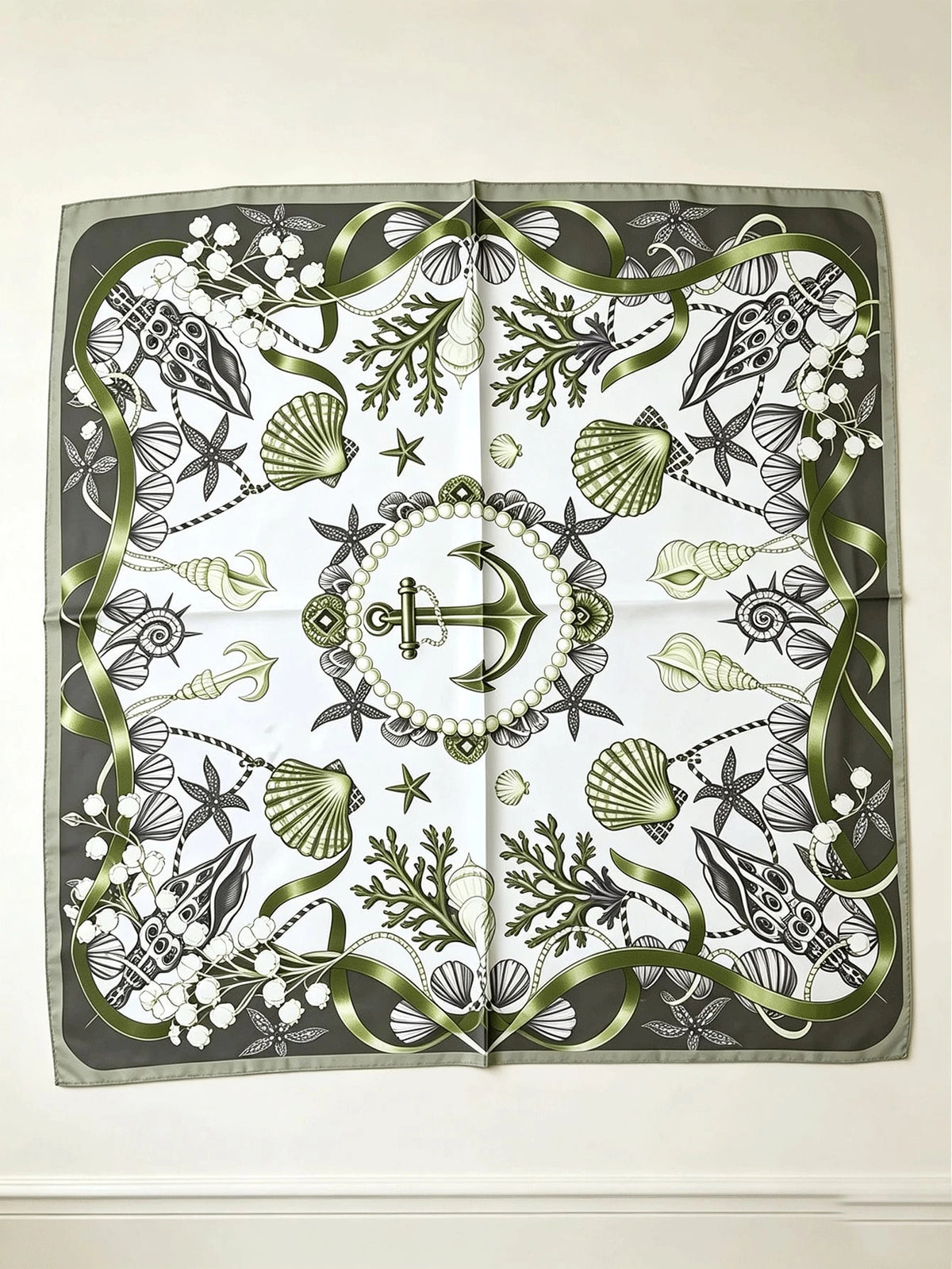 1pc Women's Fashion Square Scarf, Faux Silk 70cm Lightweight Luxury Line Print Silk Scarf, Neck Scarf, Bag Tie, Headscarf